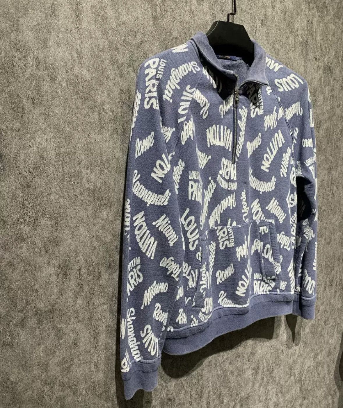 Louis Vuitton Louis Vuitton logo printed half zip hoodie Size US L / EU 52-54 / 3 - 4 Thumbnail