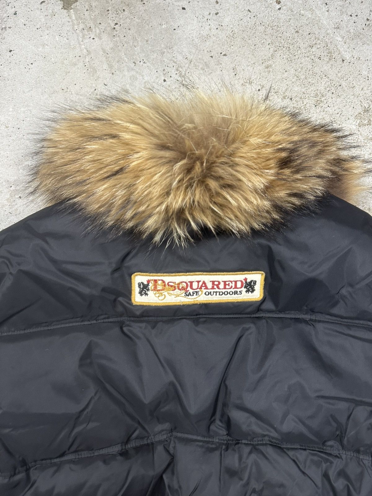 Dsquared2 2000s Dsquared2 Racoon Fur Down Puffer Bomber Jacket Crop Size M / US 6-8 / IT 42-44 - 17 Thumbnail