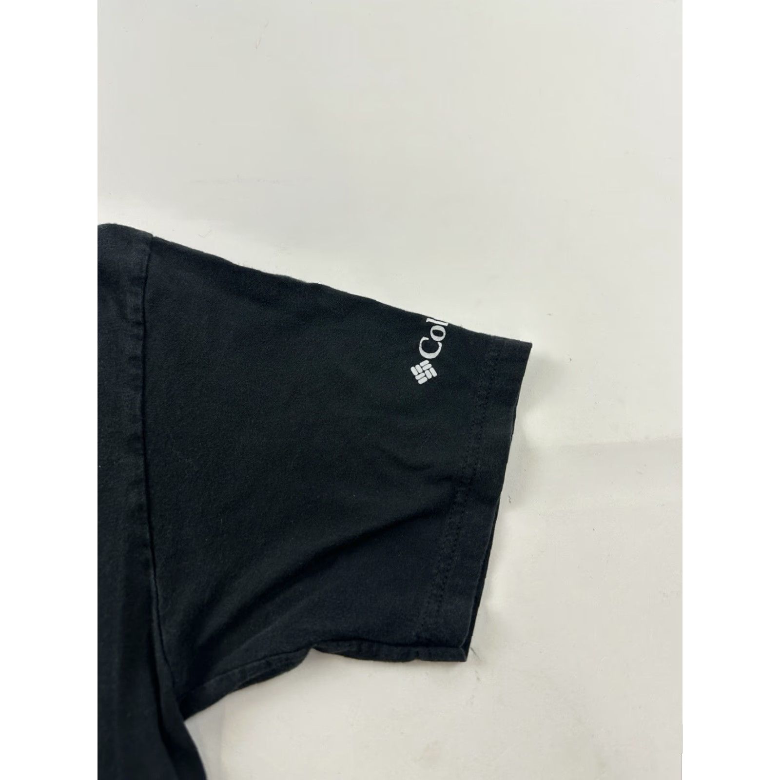 Vintage Columbia Shirt Men S Black Crew Neck Short Sleeve Mountain Print T-Shirt Pacific Northwest Logo Graphic Mens Small Right? Size US S / EU 44-46 / 1 - 3 Thumbnail