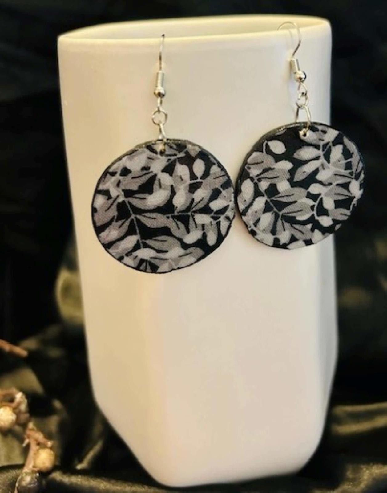 Designer Black and White Circular Leaf Earrings Size ONE SIZE - 1 Thumbnail