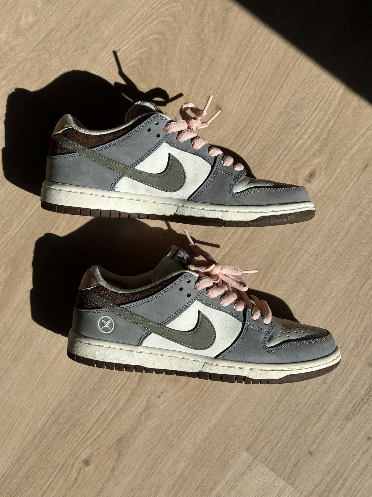 Nike Nike SB Dunk Low x Yuto Horigome Wolf Grey Size US 7.5 / EU 40-41 - 2 Thumbnail