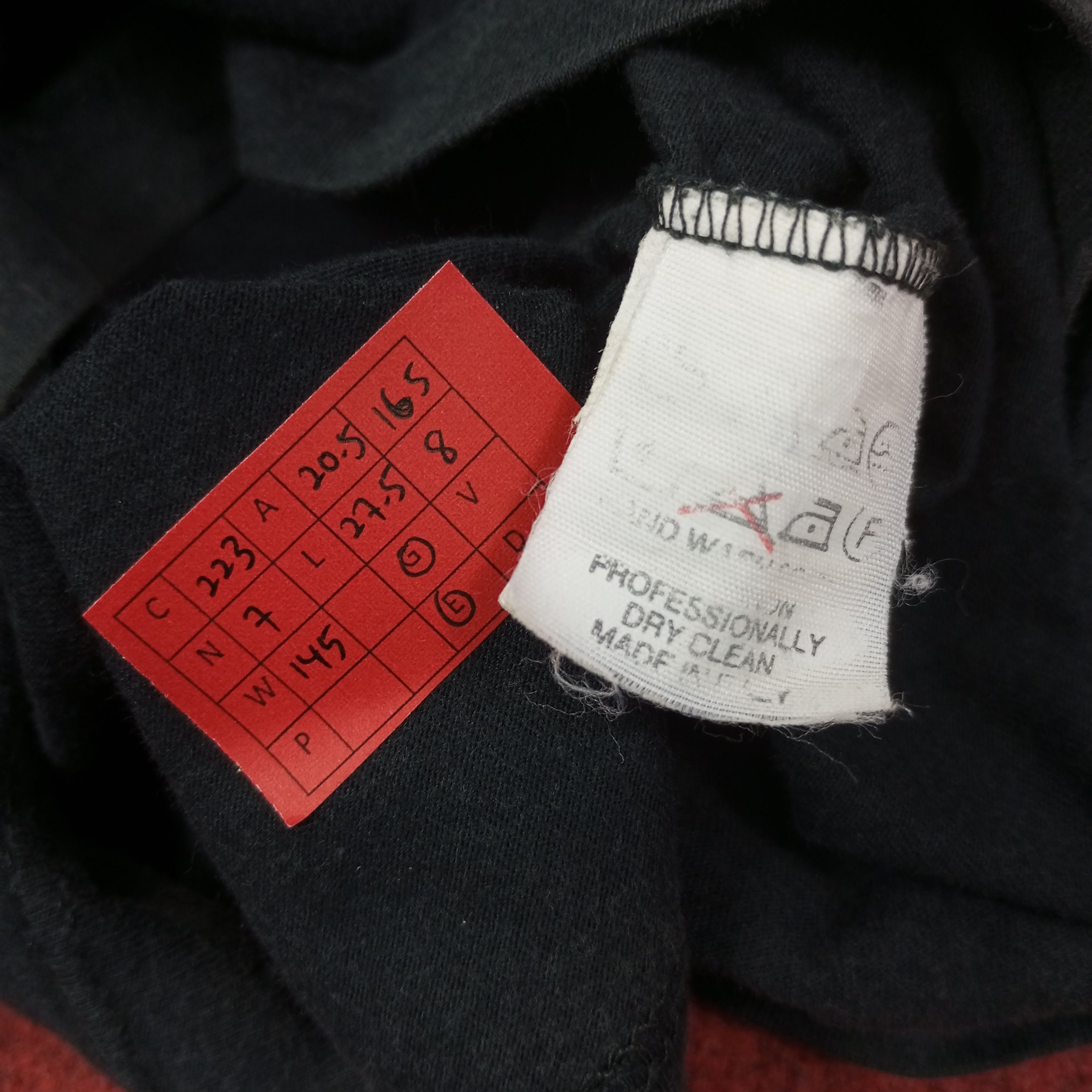 Fendi Fendi Fashion Brand Spellout Design Tshirt c223n7 Size US M / EU 48-50 / 2 - 10 Thumbnail