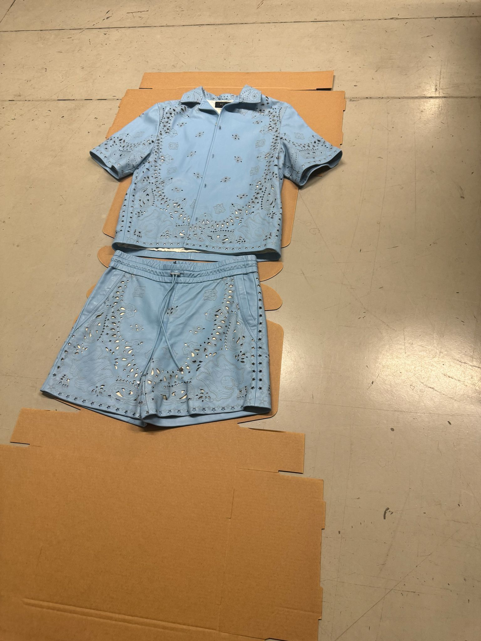 Amiri o1alsim10925 Star-Bandana Cut Out Full Set Shirt And Shorts Size US M / EU 48-50 / 2 - 17 Thumbnail