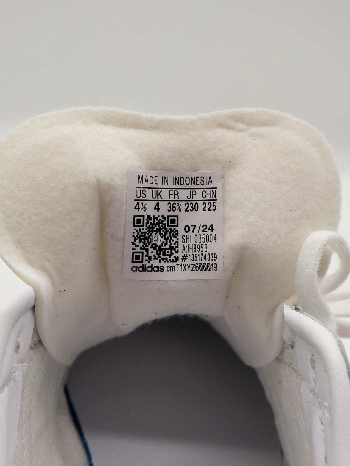 Adidas adidas Gazelle – IH9953 (Hello Kitty GS) - UK 4 Size US 5 / EU 37 - 5 Thumbnail