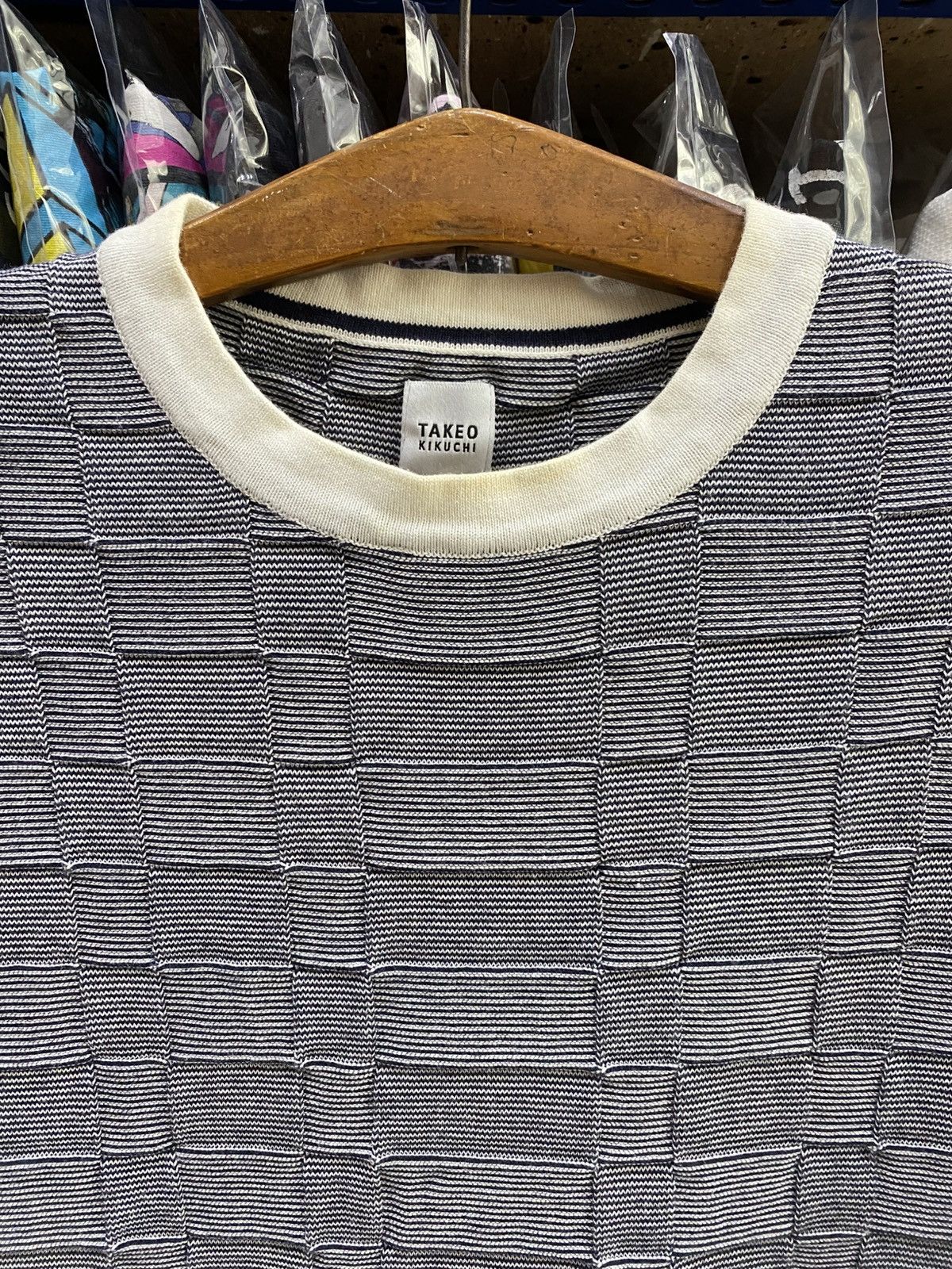 Japanese Brand TAKEO KIKUCHI TSHIRT Size US S / EU 44-46 / 1 - 2 Thumbnail