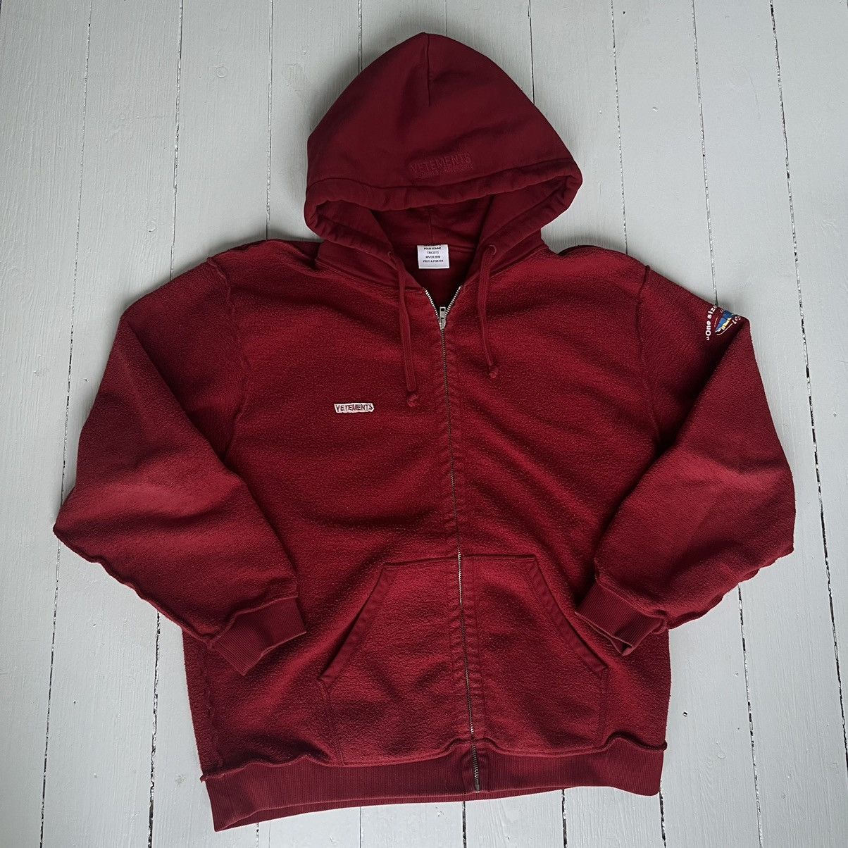 Vetements AW18 Vetements Red Inside Out Zip Up Hoodie one size 