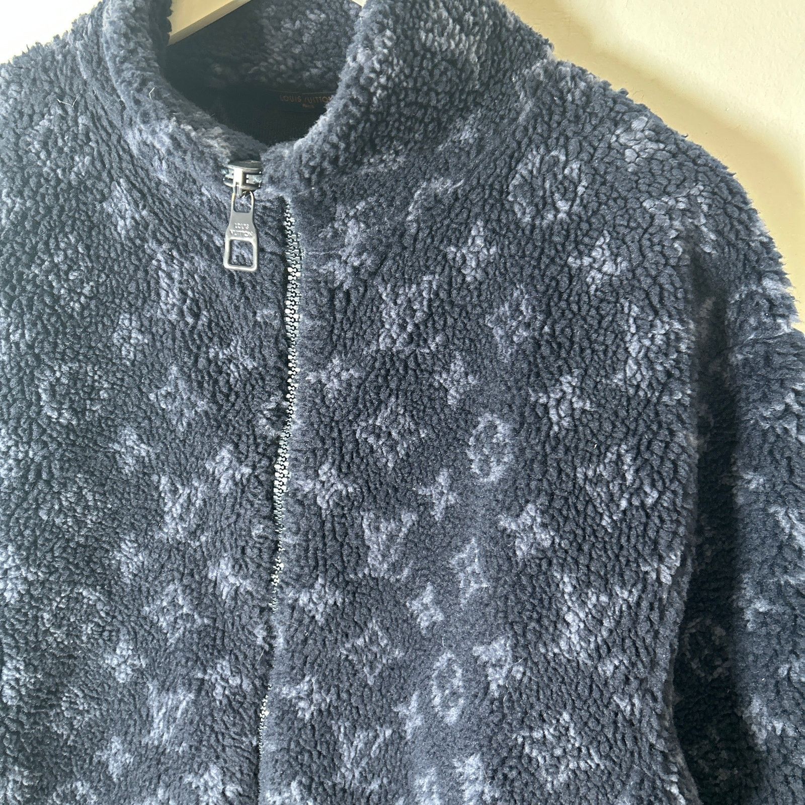 Louis Vuitton Louis Vuitton Navy Monogram Fleece Zip Up Jacket Size S Size US S / EU 44-46 / 1 - 2 Thumbnail