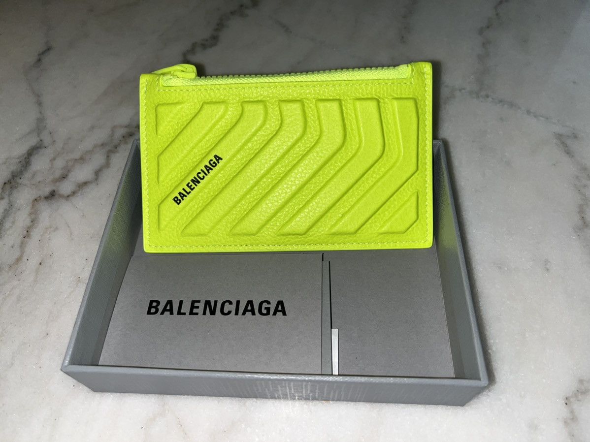 Balenciaga Embossed Leather Zip Card Holder Size ONE SIZE - 3 Thumbnail