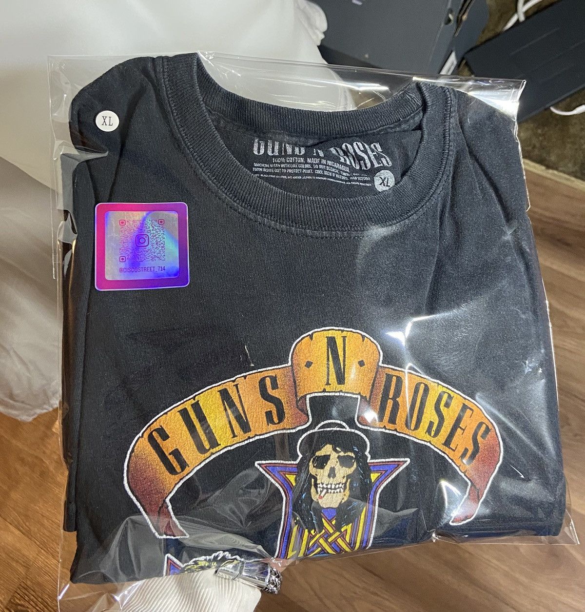 Vintage Vintage Guns N Roses Long Sleeve Tee L Size US XL / EU 56 / 4 - 6 Thumbnail