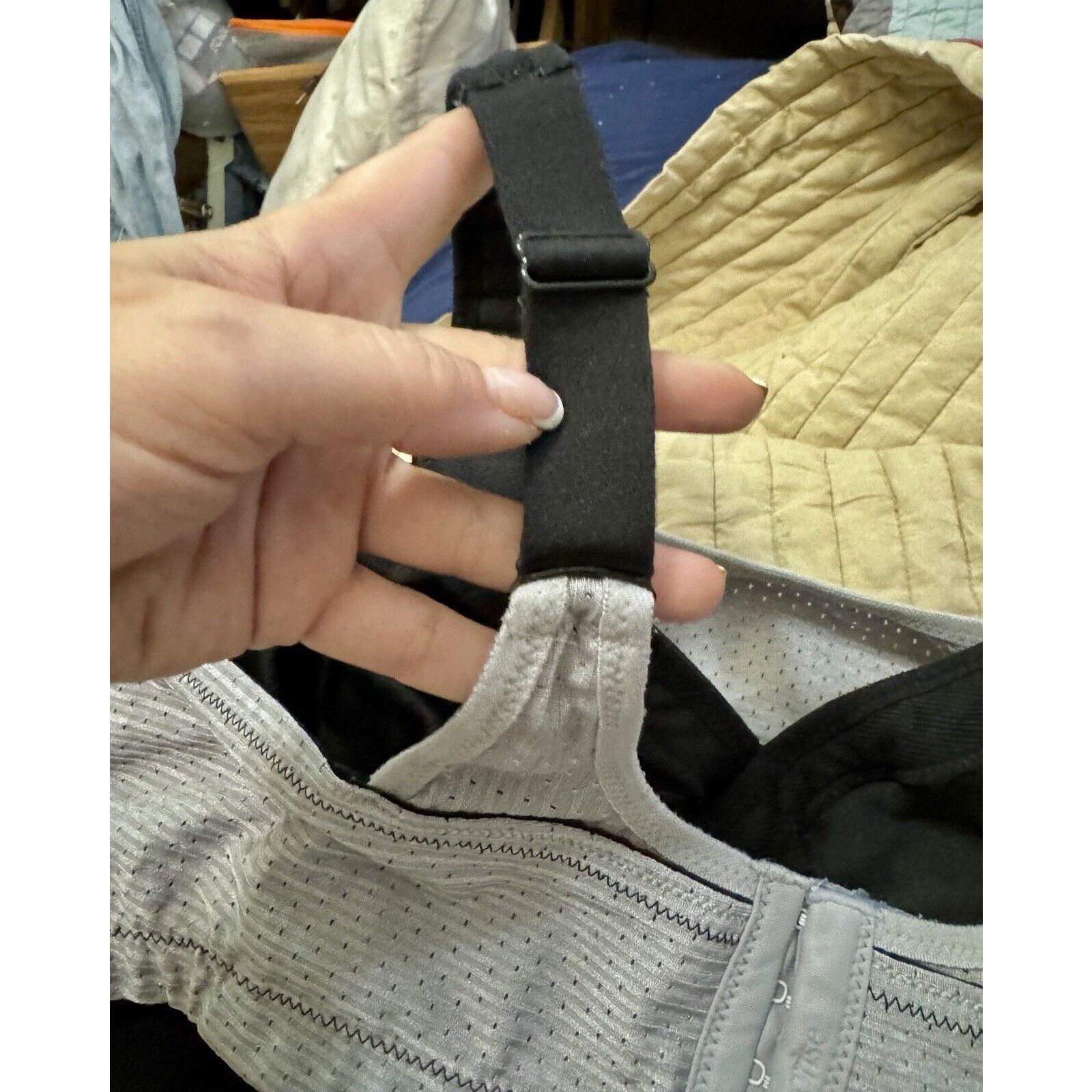 Other Glamorize Black/Gray Custom Control Wireless Sports Bra 46D Size ONE SIZE - 7 Thumbnail