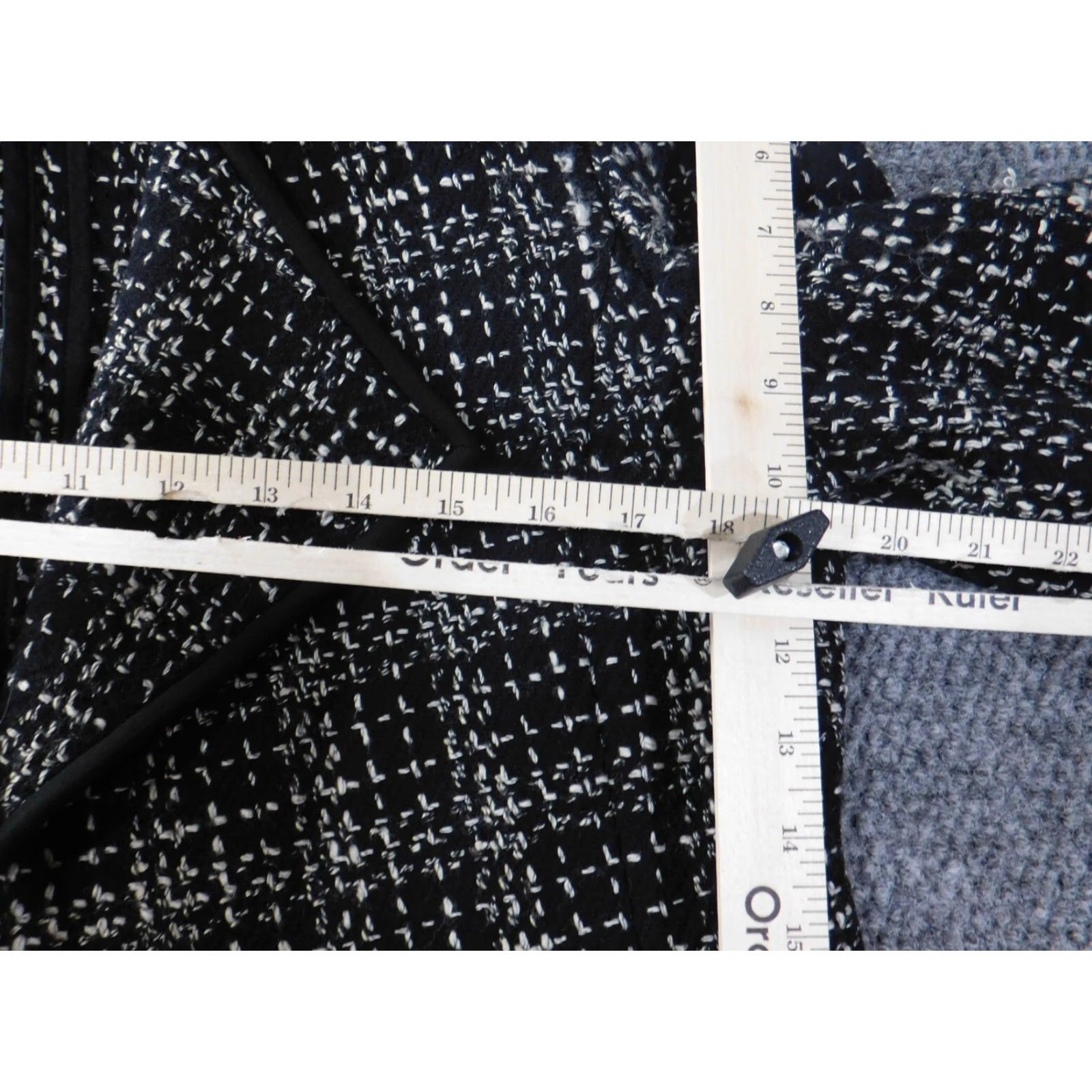 Ellen Tracy Linda Allard Ellen Tracy Blazer Jacket Women 6 Black Wool Plaid Open Zip Lined Wool Blend Regular Wool Coat/Blazer Women Men Size M / US 6-8 / IT 42-44 - 5 Thumbnail
