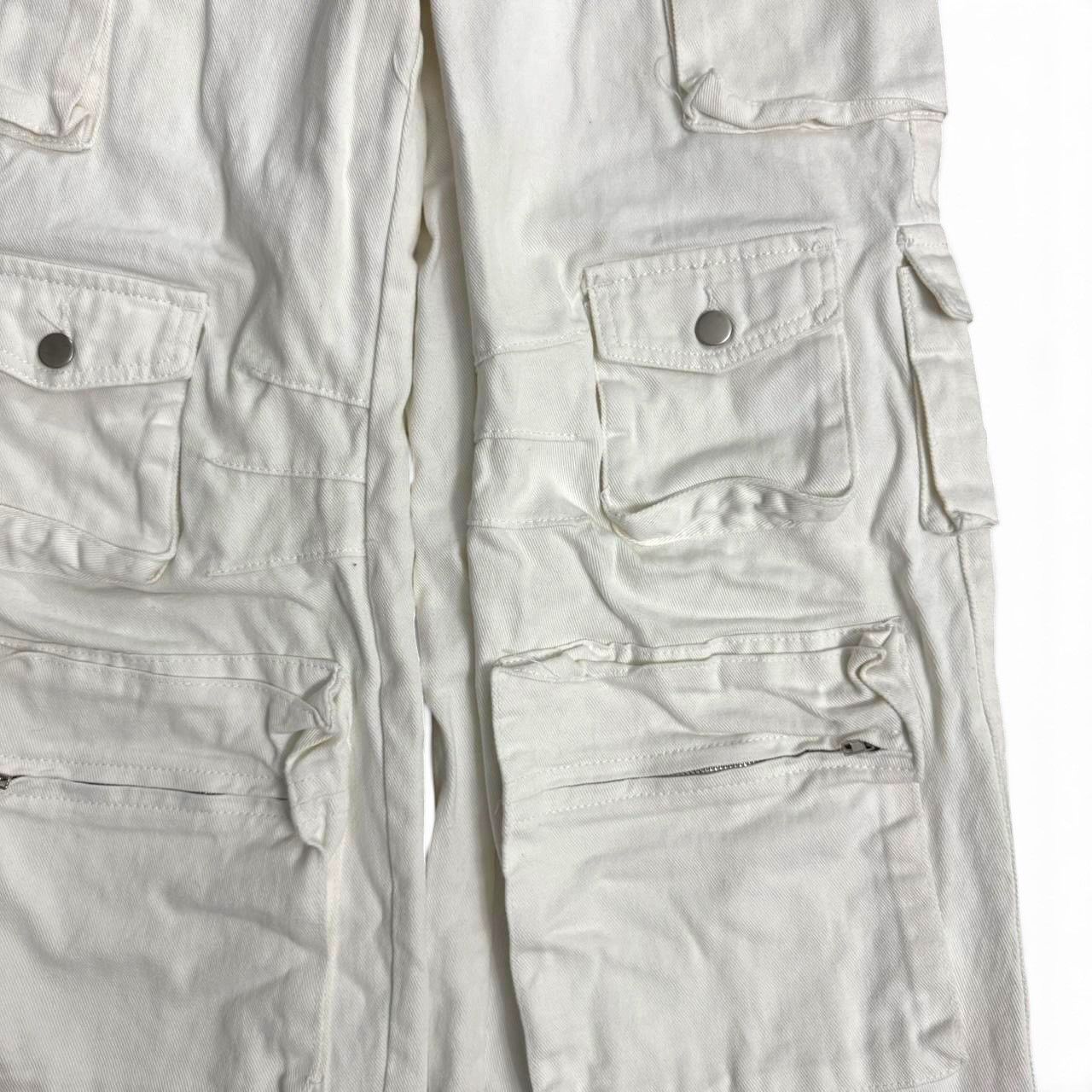 Fashion Nova White Multi-Pocket Wide Leg High Waisted Baggy Cargo Pants Size 28" / US 6 / IT 42 - 2 Thumbnail