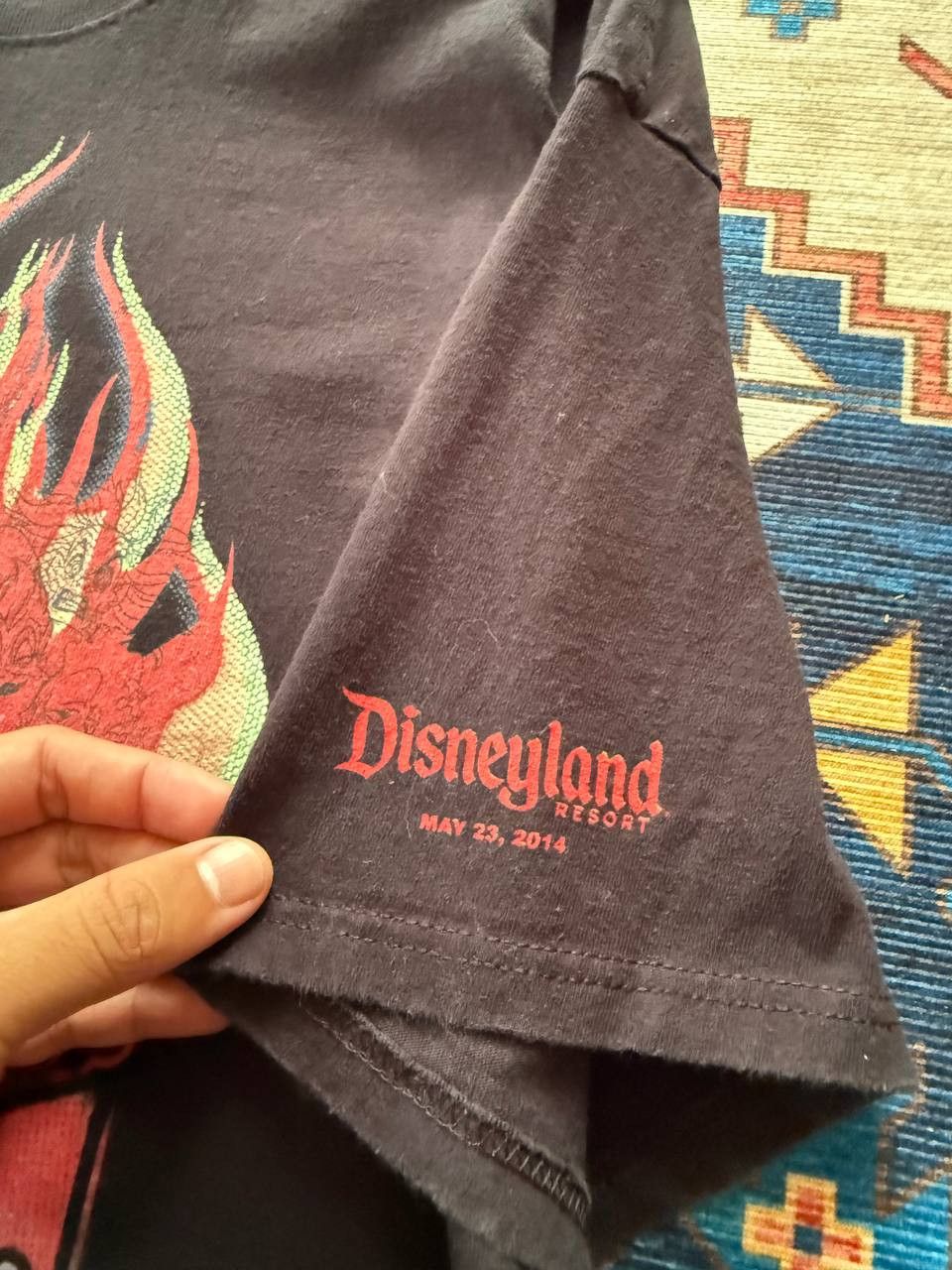 Disney Very Rare Disneyland 2014 Heroes and Villains Tshirt Size US XL / EU 56 / 4 - 5 Thumbnail