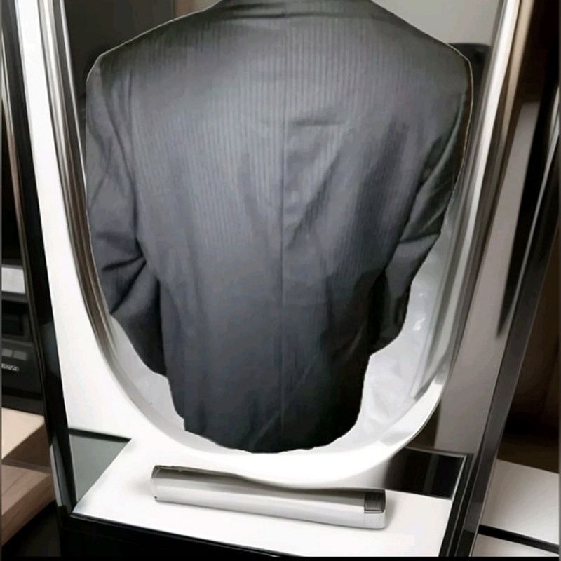 Corneliani Corneliani 100% Virgin Wool Size 46L ($1400 Original Price) Size 46L - 2 Thumbnail
