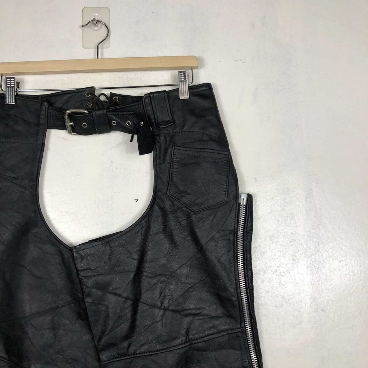 Genuine Leather × Vintage 📌VINTAGE COW BOY RIDER LEATHER RACING UNIVERSAL RIDER USA Size US 32 / EU 48 - 8 Thumbnail