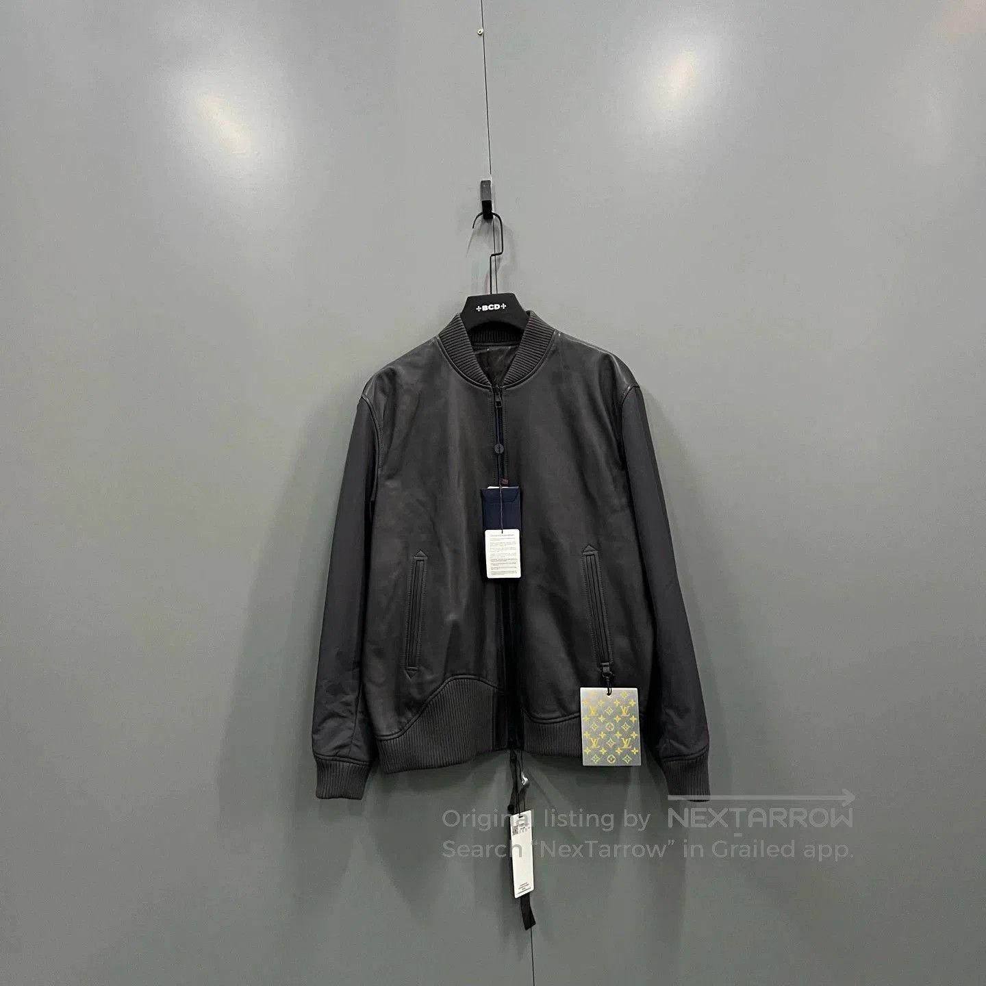 Louis Vuitton louis vuitton gray reversible leather jacket. Size US L / EU 52-54 / 3 - 1 Thumbnail