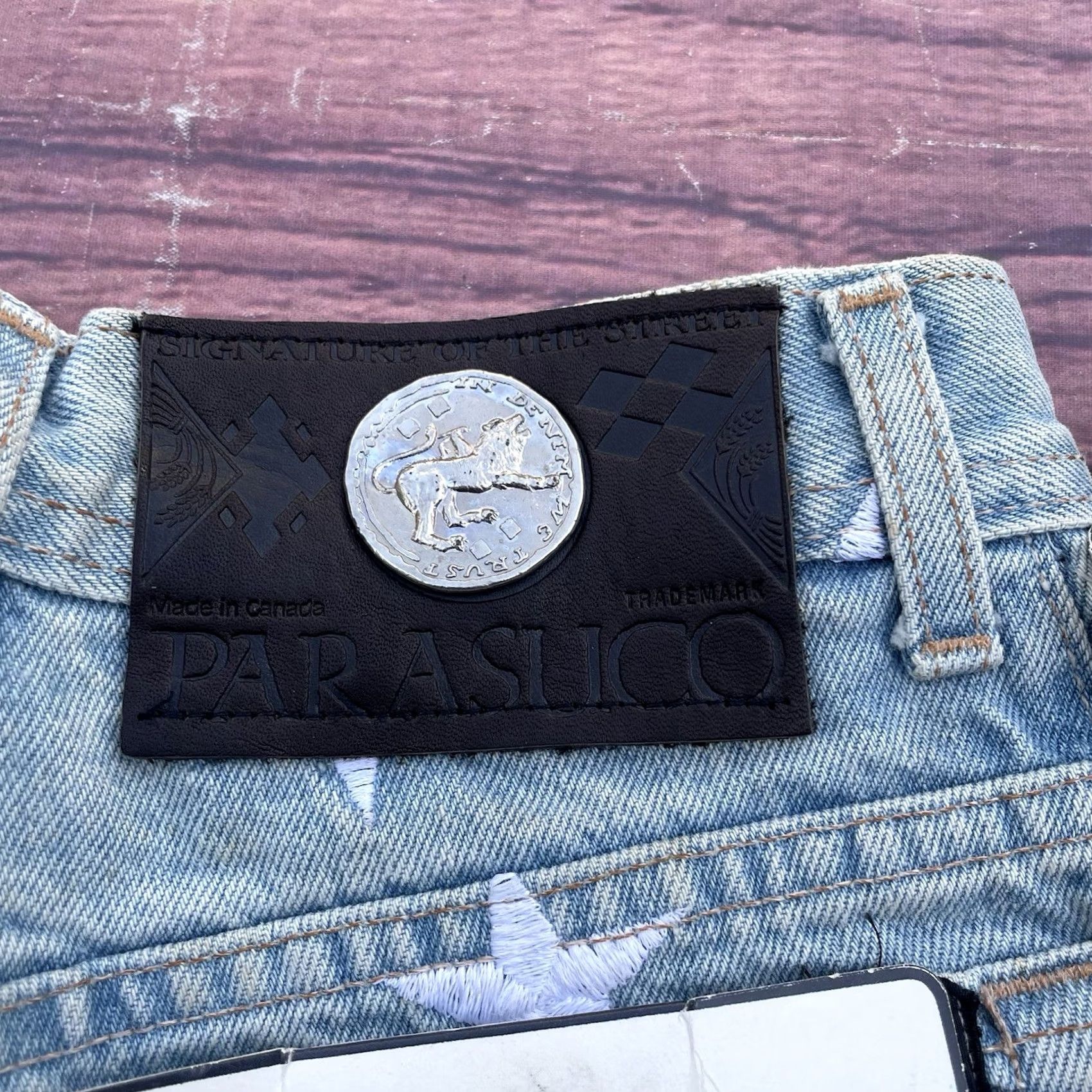 Parasuco VINTAGE Parasuco Marilyn Jeans Denim Embroidered Stars 90s Women’s 29 Blue Cotton Stars Denim Jacket? Size 29" - 4 Thumbnail