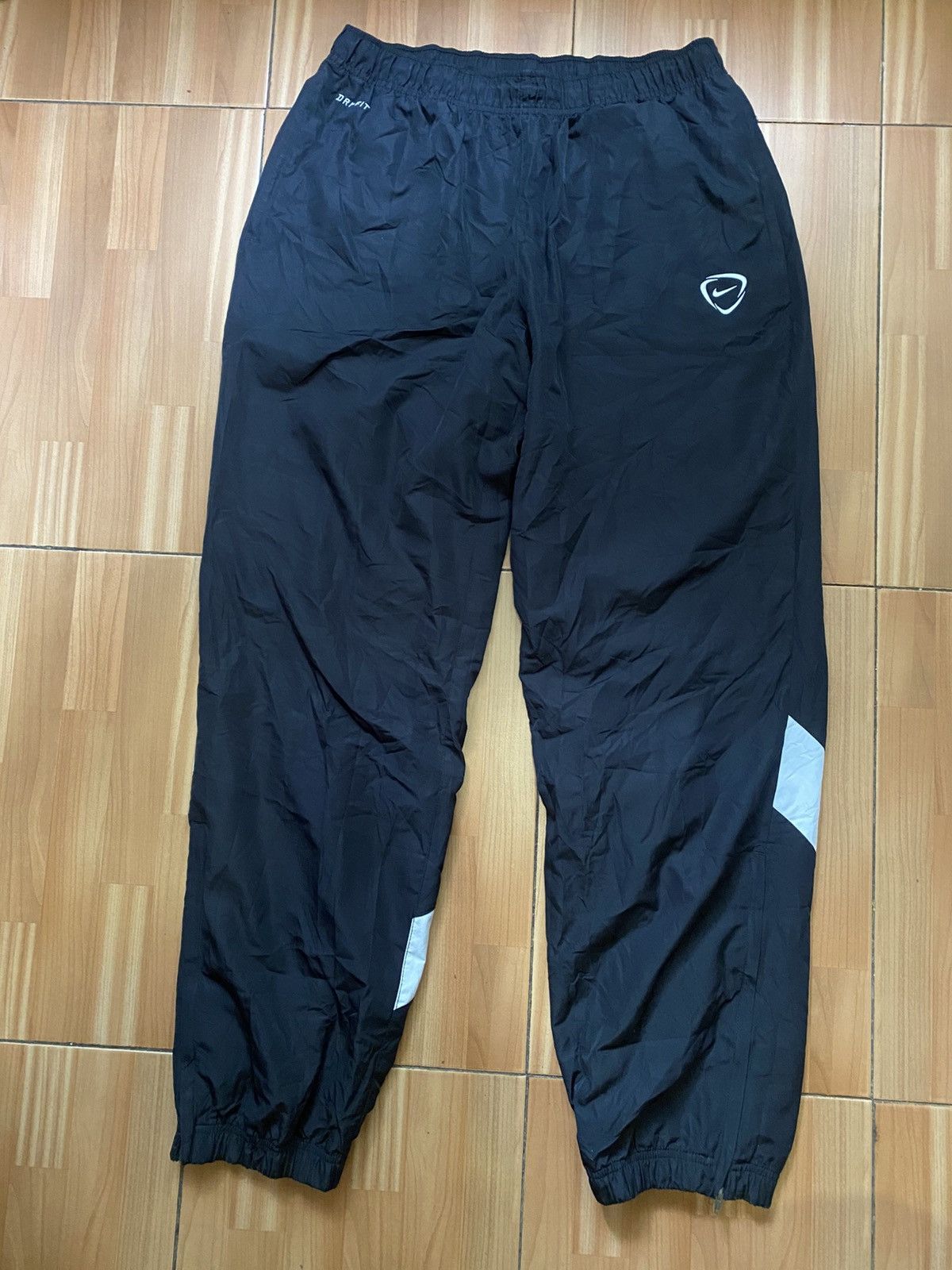 Nike Nike Dri- Fit black track pants small logo Size US 40 / EU 56 - 2 Thumbnail