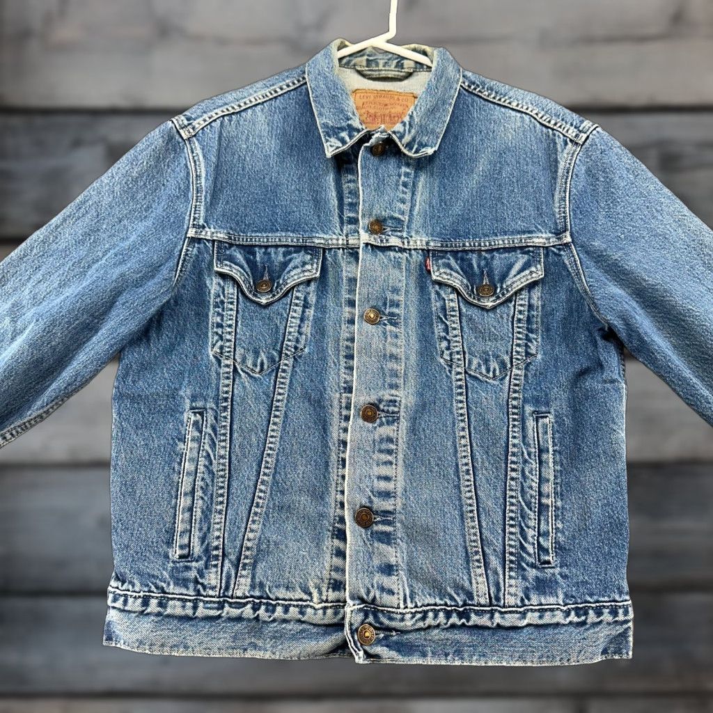 Levi's VINTAGE Levi's Trucker Jacket Mens M Blue Denim Truckers Cotton USA 80s 90s Biker Regular Size US 31 - 1 Thumbnail