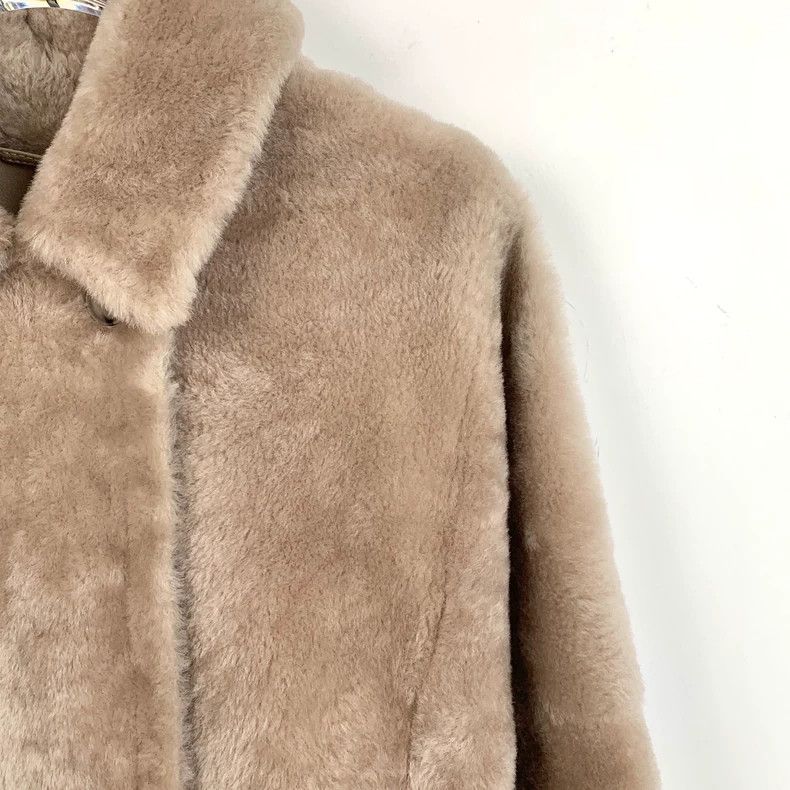 Max Mara Max Mara Taupe lapel fur one-piece coat jacket Size S / US 4 / IT 40 - 3 Thumbnail
