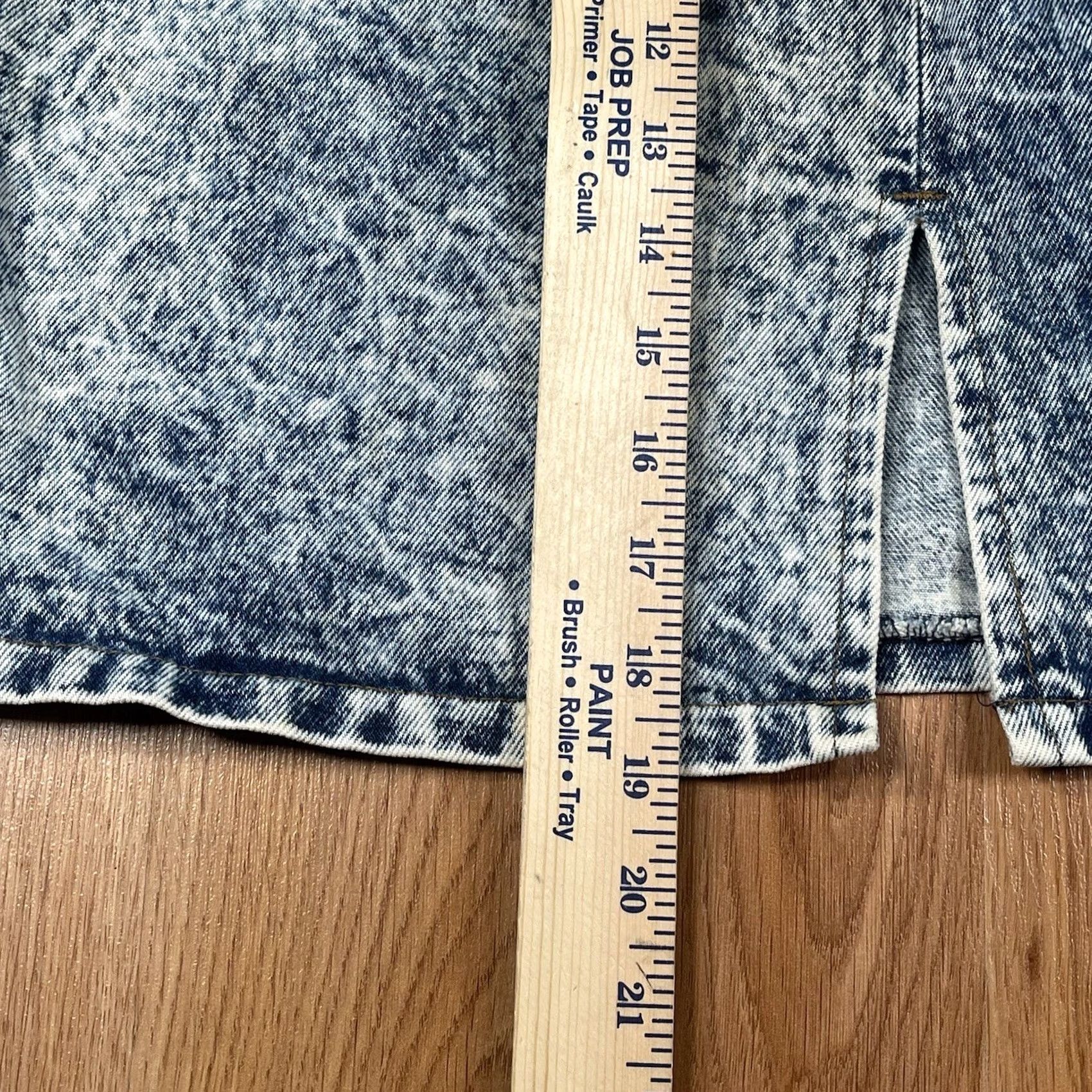 Vintage VINTAGE First Denim Skirt Women’s 7 Blue Wash Knee Length Straight & Pencil Skirt Womens 7 Blue Jeans Size 28" / US 6 / IT 42 - 5 Thumbnail