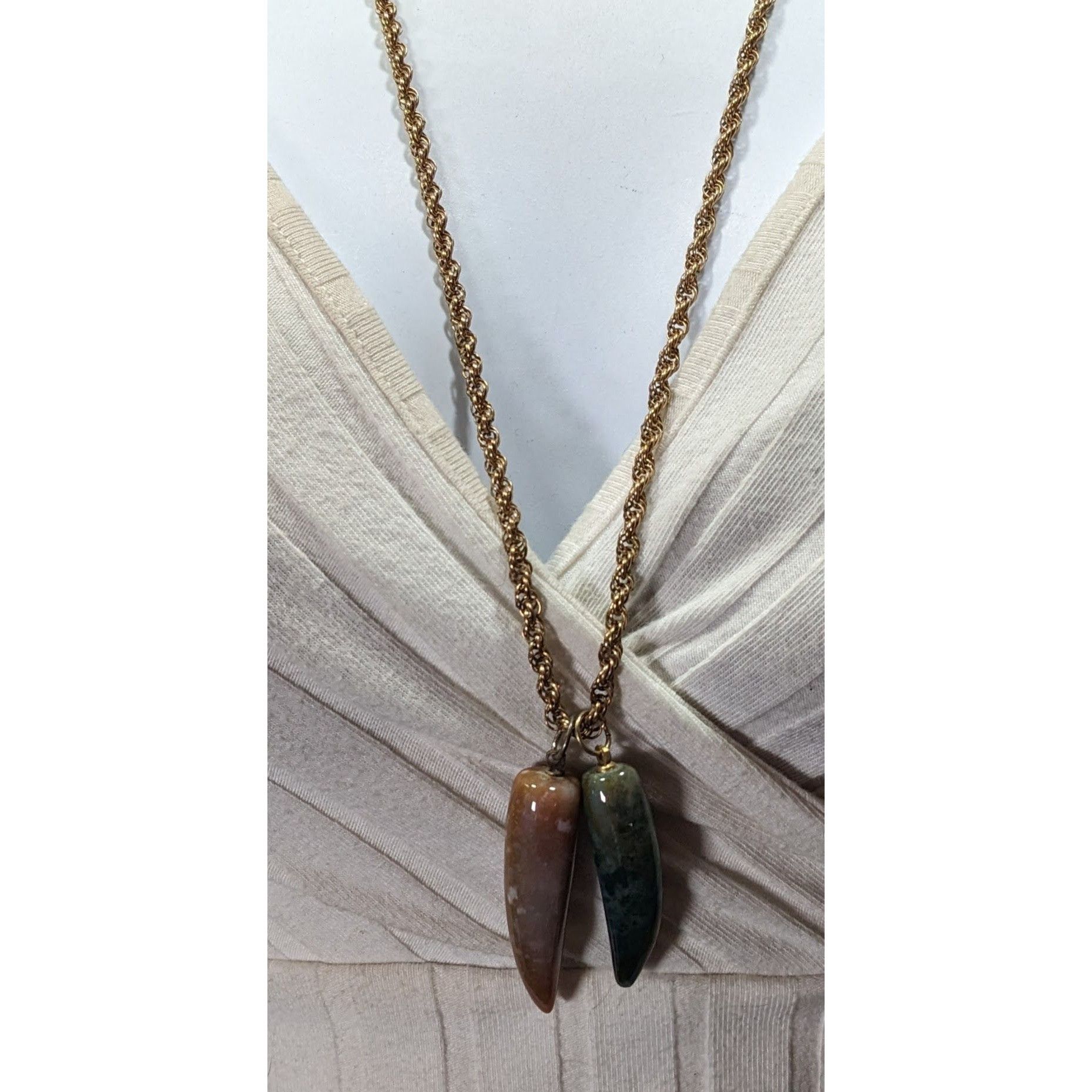 Other Vintage Dual Carved Stone Fang Pendant Necklace Size ONE SIZE - 4 Thumbnail