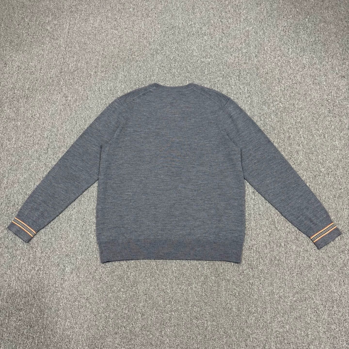 Burberry Burberry Gray Wool Knit Sweater NWT XL Size XL / US 12-14 / IT 48-50 - 2 Thumbnail