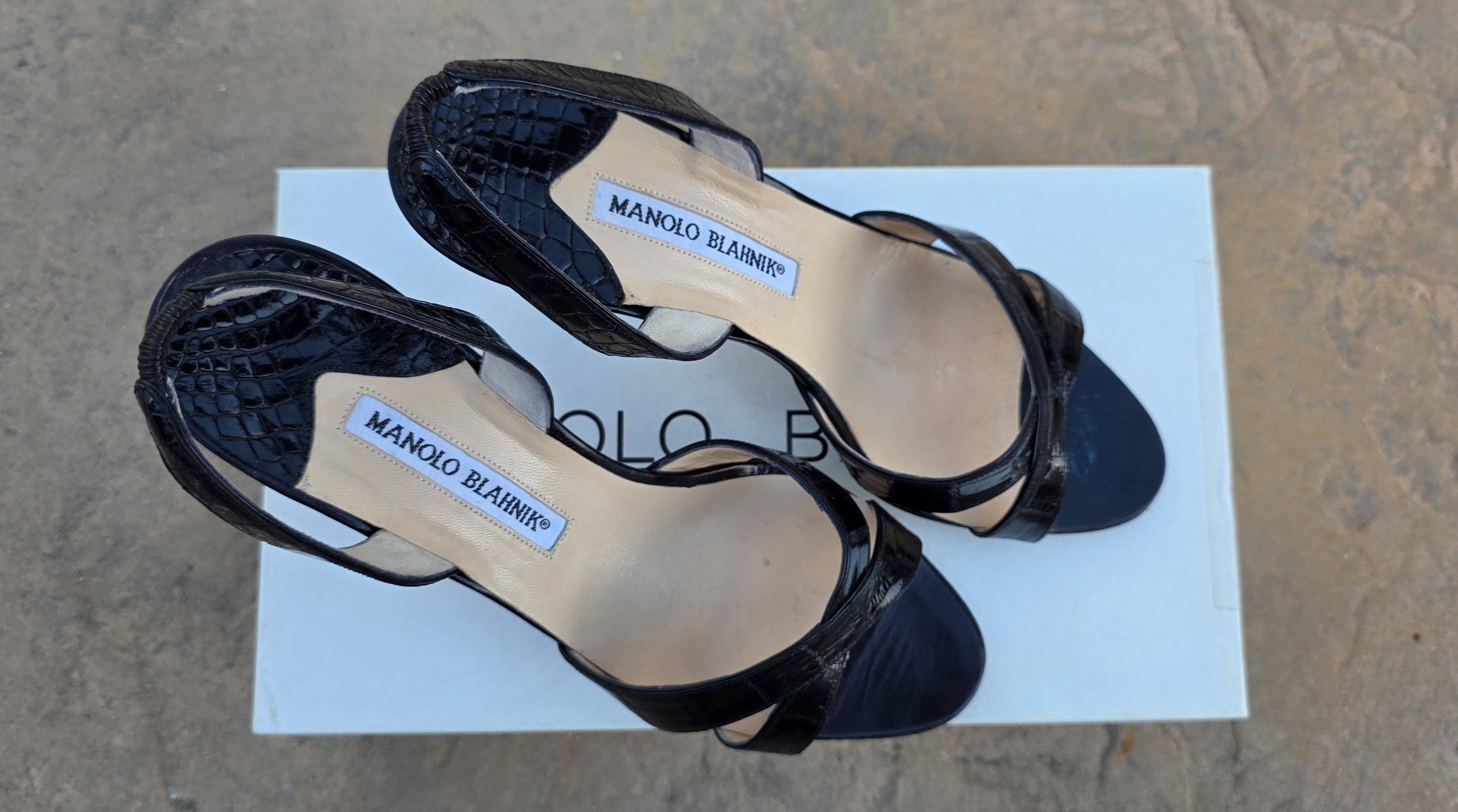 Manolo Blahnik Callasli Size US 7 / IT 37 - 5 Thumbnail
