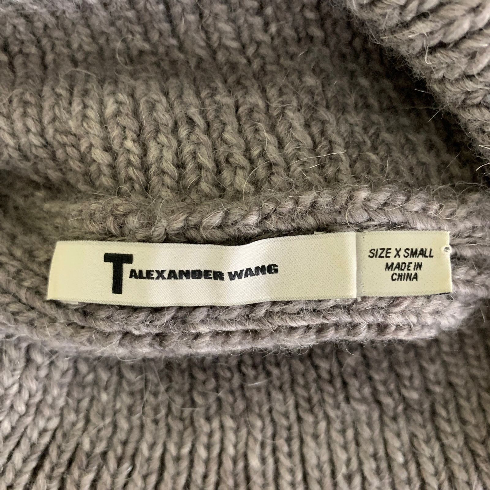 T by Alexander Wang T by ALEXANDER WANG XS Grey Wool Blend Turtleneck Pullover Size XS / US 0-2 / IT 36-38 - 4 Thumbnail