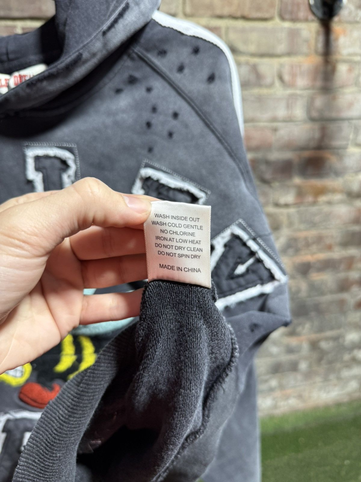 Vale Vale Forever Anthem Hoodie Black/White Sz. S Size US S / EU 44-46 / 1 - 5 Thumbnail