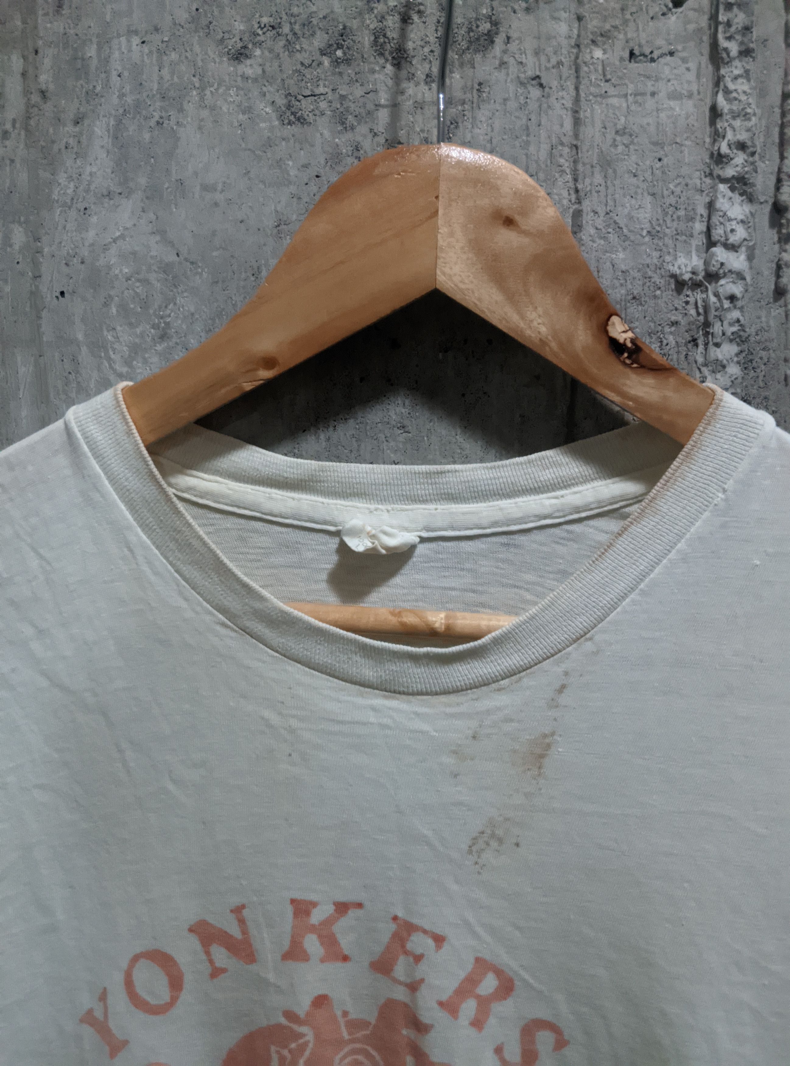 Band Tees Vintage 70s distressed yonkers high erd t shirt Size US L / EU 52-54 / 3 - 9 Thumbnail
