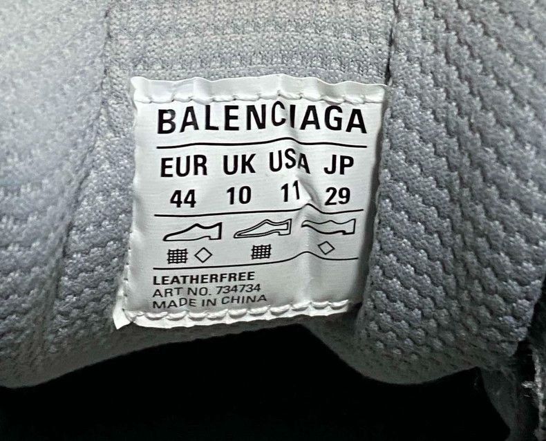 Balenciaga New Balenciaga Gray Sneakers Size 44-2505 Size US 10 / EU 43 - 9 Thumbnail