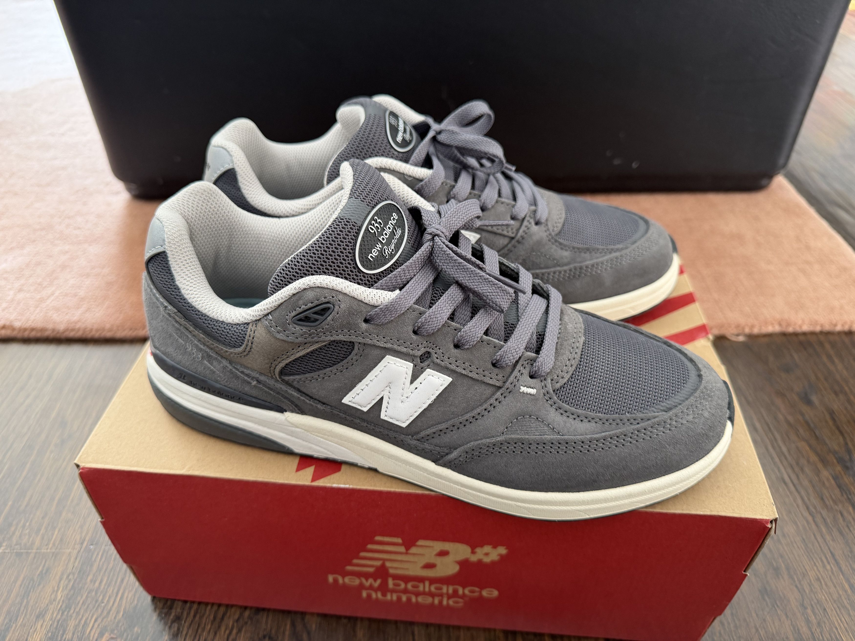 New Balance Numeric Andrew Reynolds 933 Size US 10 / EU 43 - 2 Thumbnail
