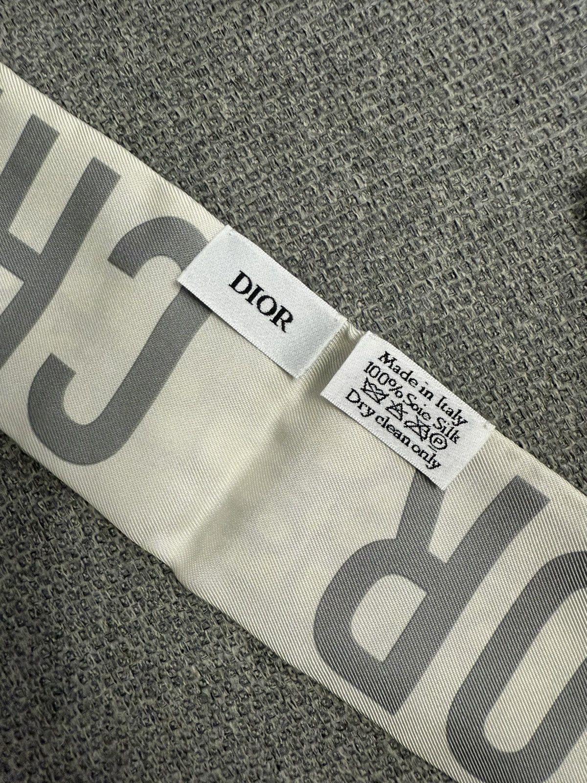 Dior Dior grey oblique silk mitzah Size ONE SIZE - 4 Thumbnail