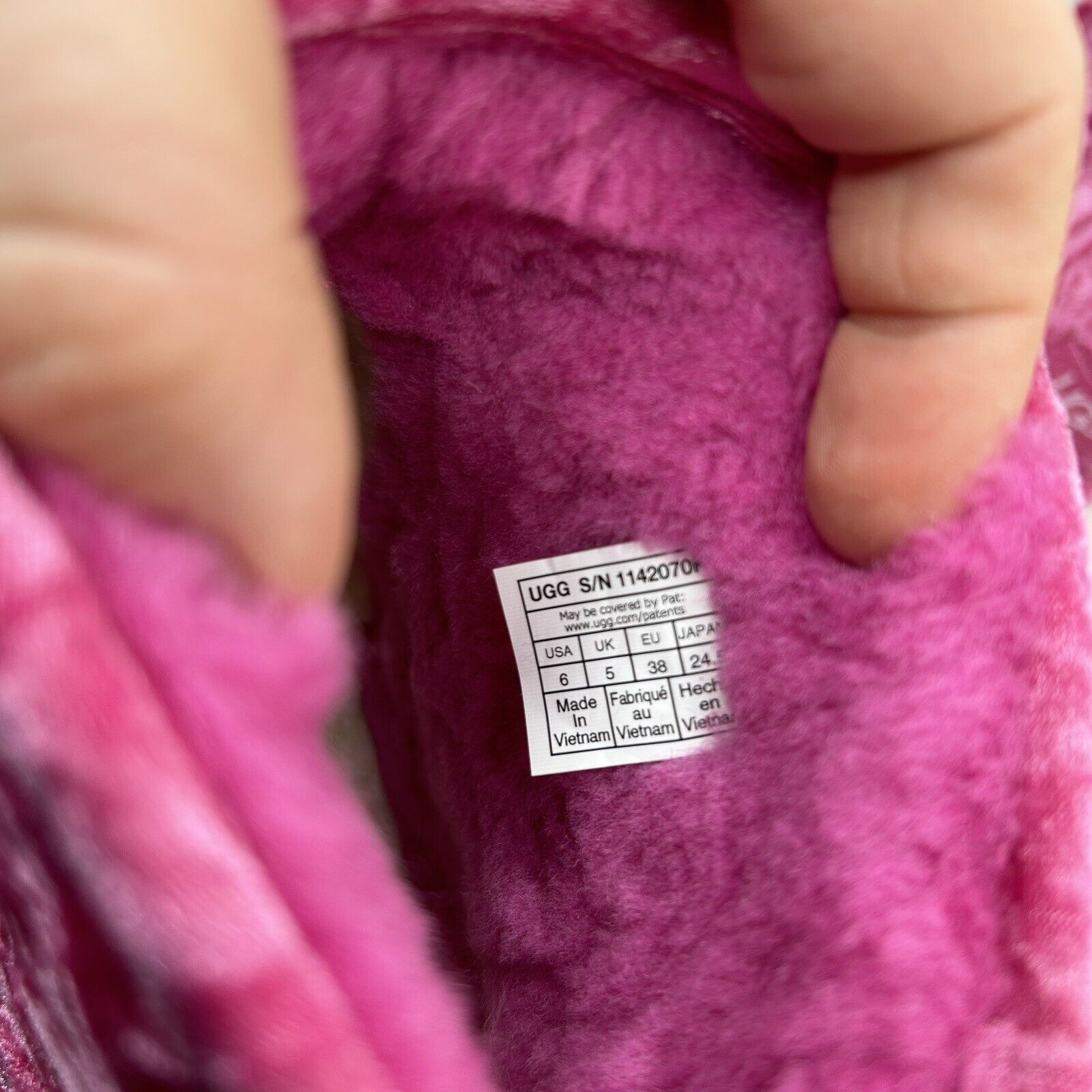 Ugg UGG Classic Mini II Pink 3 Velvet Boot “Raspberry Wool” 2023 Size US 7.5 / IT 37.5 - 5 Thumbnail