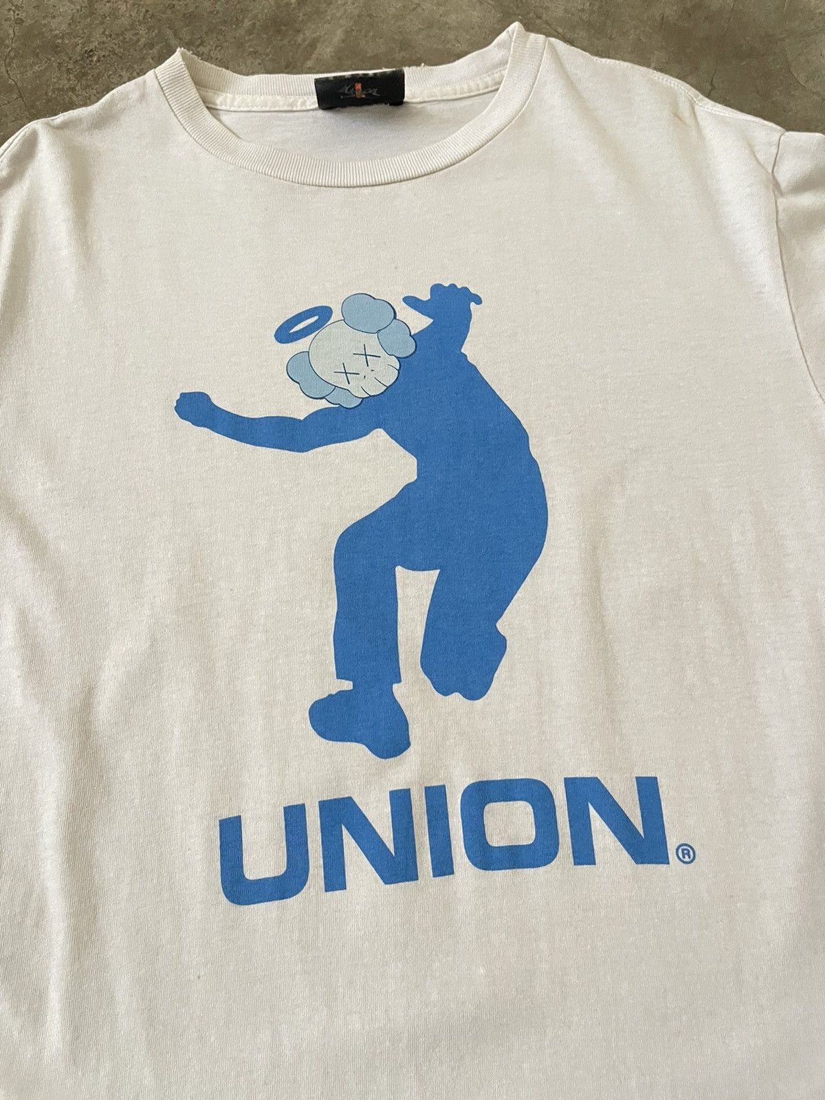 Union LA Vintage Union Kaws Halo Angel Size US L / EU 52-54 / 3 - 3 Thumbnail