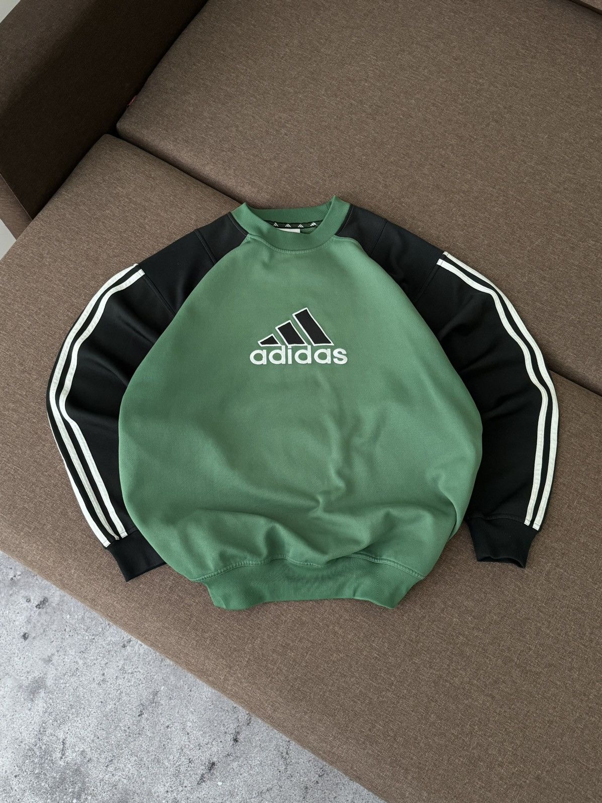 Adidas × Vintage Vintage Adidas oversized big logo Y2K green sweatshirt Size US L / EU 52-54 / 3 - 2 Thumbnail