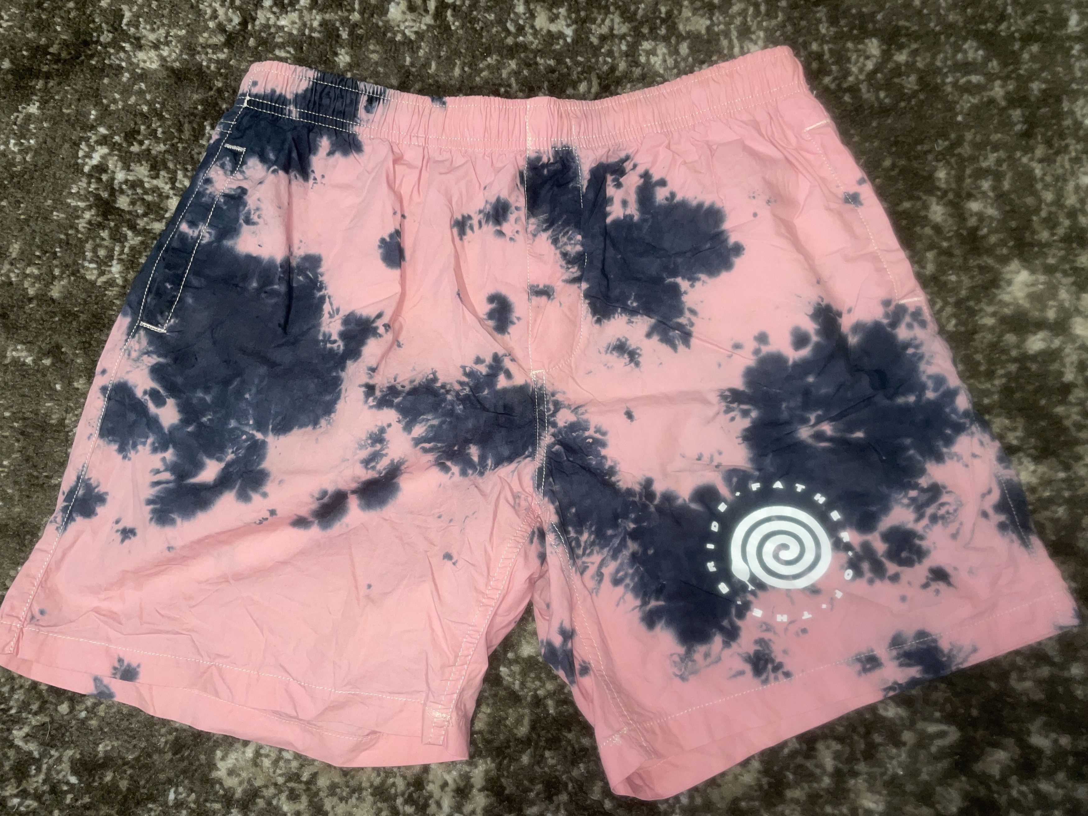 Band Tees 🔥TAKING OFFERS🔥 Vampire Weekend Father of The Bride Shorts Size US 34 / EU 50 - 1 Thumbnail