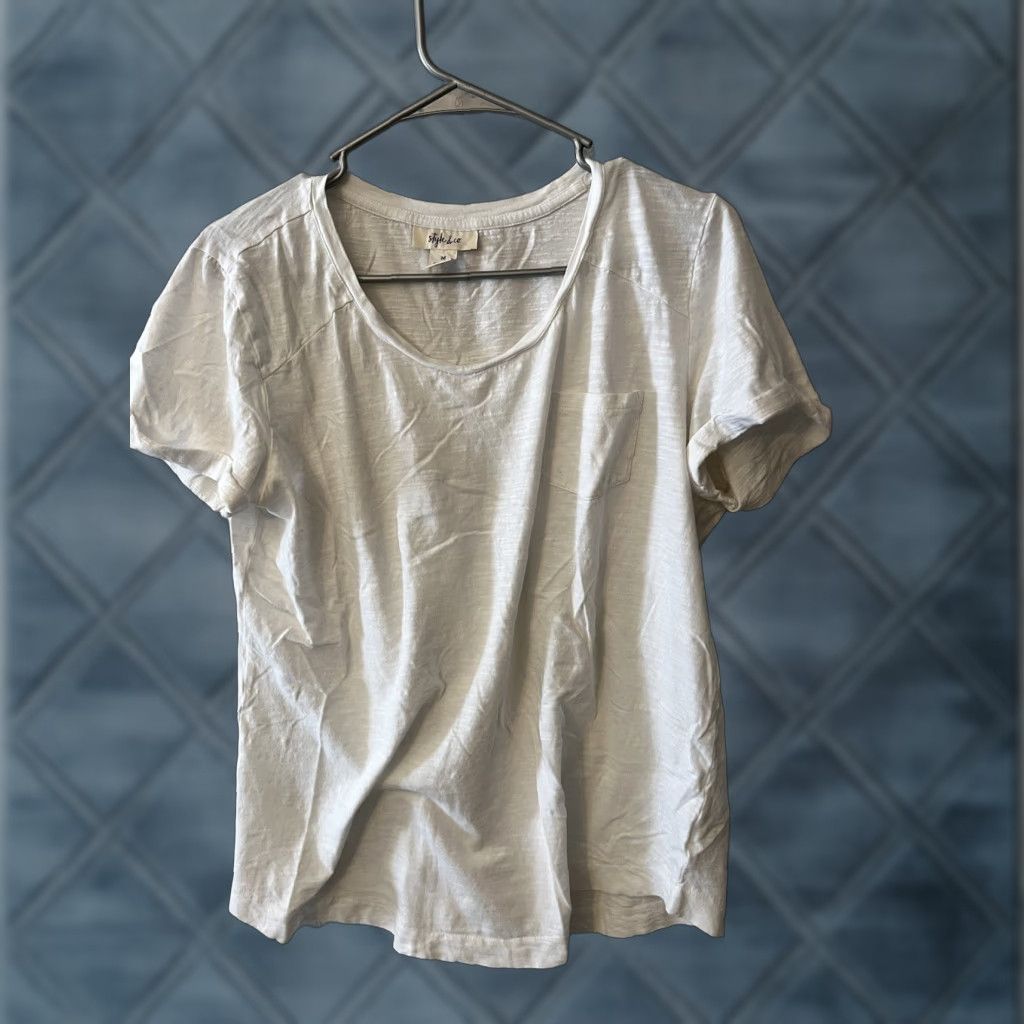 Style & Co Style & Co. White Women Tee Pocket Short Sleeve Size Medium Shirt Womens Pocketed Tee Size 32" / US 10 / IT 46 - 1 Thumbnail