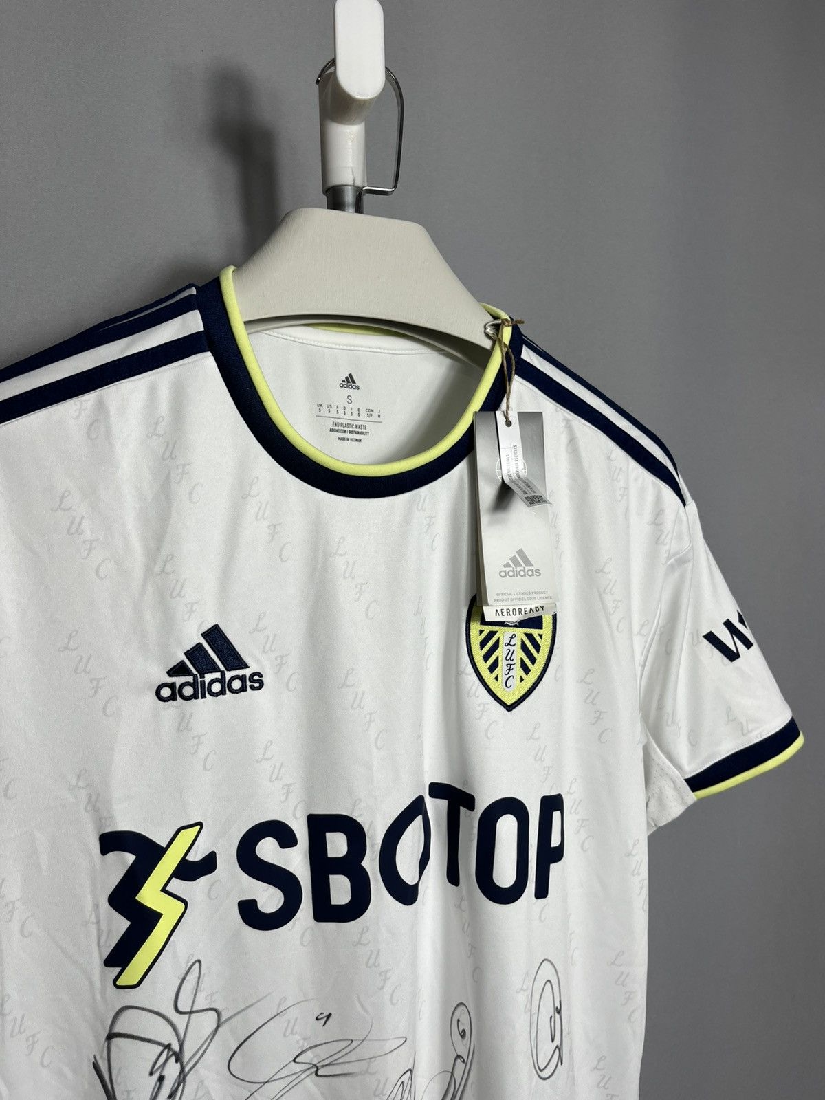 Adidas Leeds United 2022 2023 Signed shirt soccer jersey Size US S / EU 44-46 / 1 - 2 Thumbnail