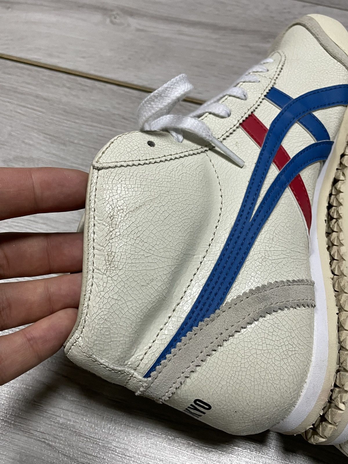 Asics ASICS Onitsuka Tiger Tokyo high leather vintage sneakers Size US 8 / EU 41 - 13 Thumbnail