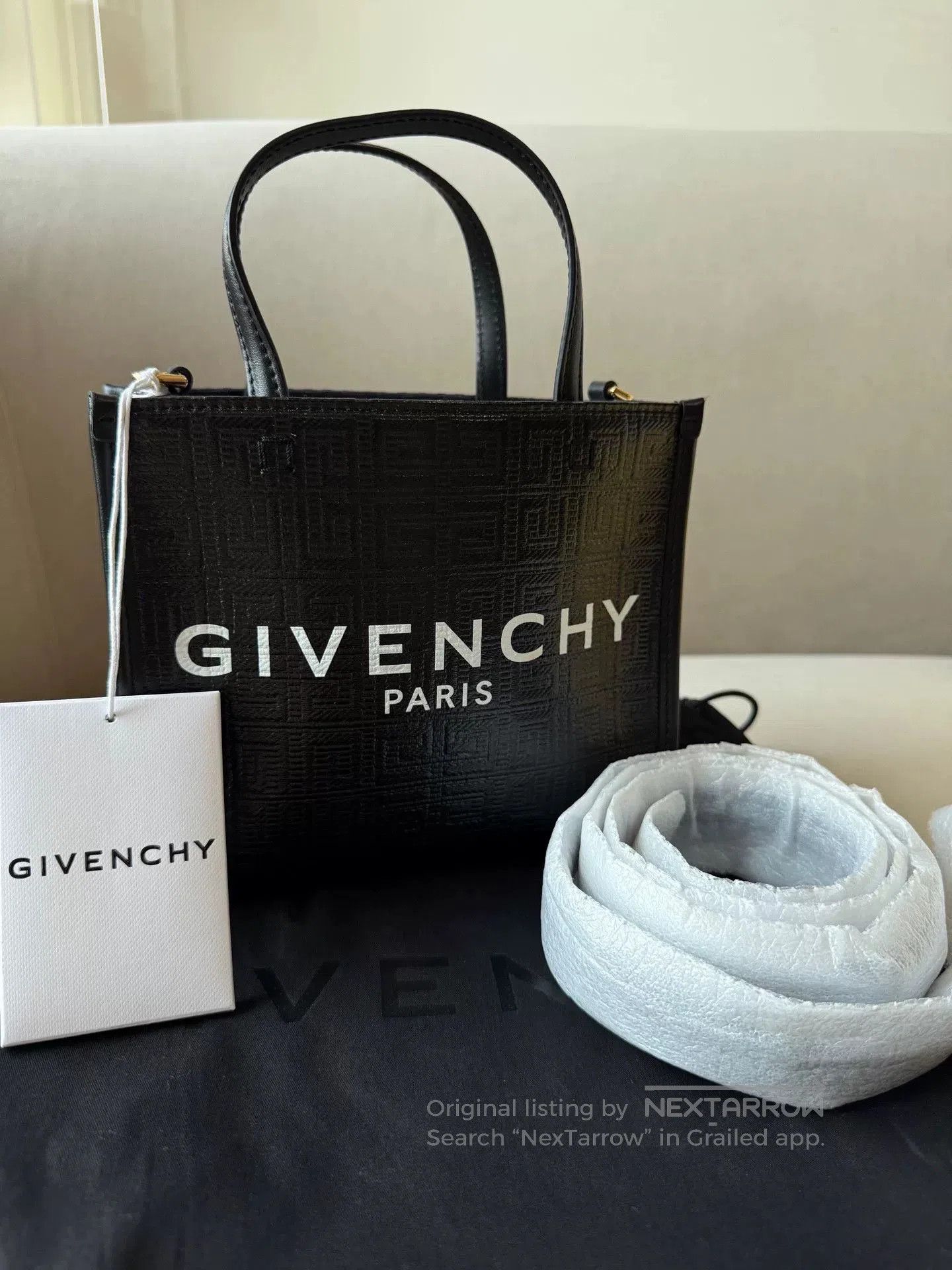 Givenchy Givenchy New Small Tote Bag. Size ONE SIZE - 1 Thumbnail