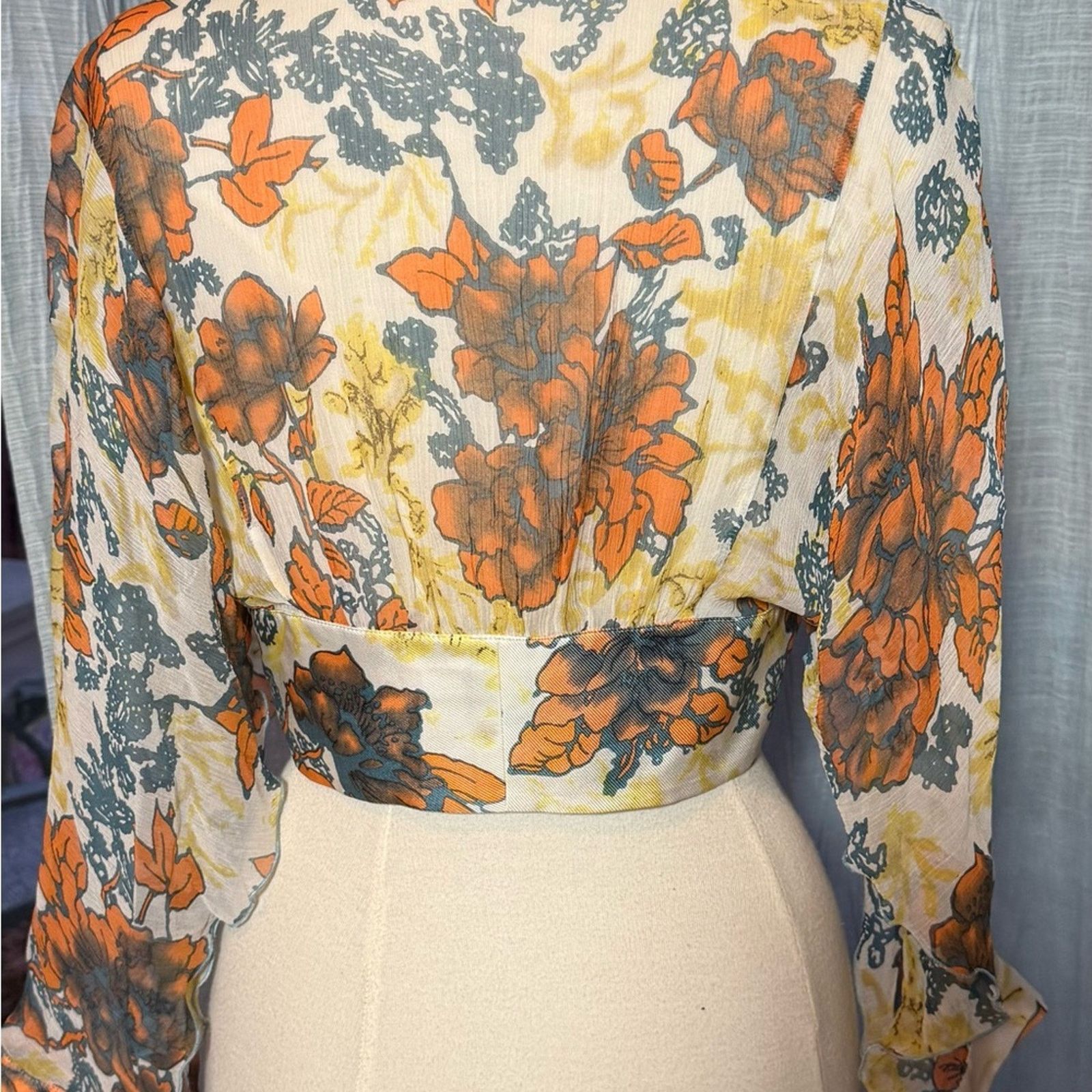 & Other Stories Tom K Nguyen cropped sequin flower coverup w/ split sleeves Size L / US 10 / IT 46 - 5 Thumbnail