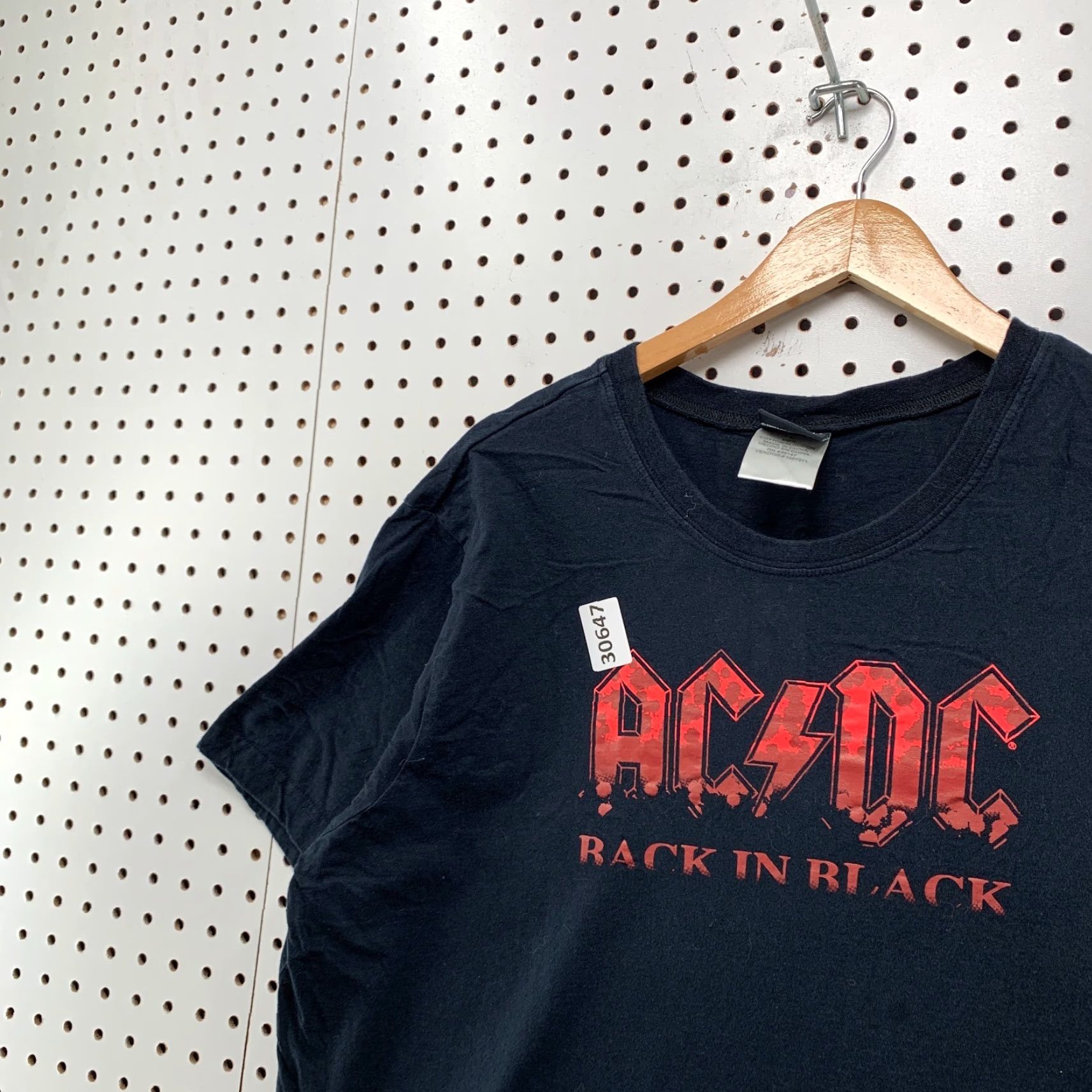 Spell VINTAGE AC/DC Back In Black Shirt Mens Large Red Spell Out Music Band 23x27.5 Size US L / EU 52-54 / 3 - 7 Thumbnail