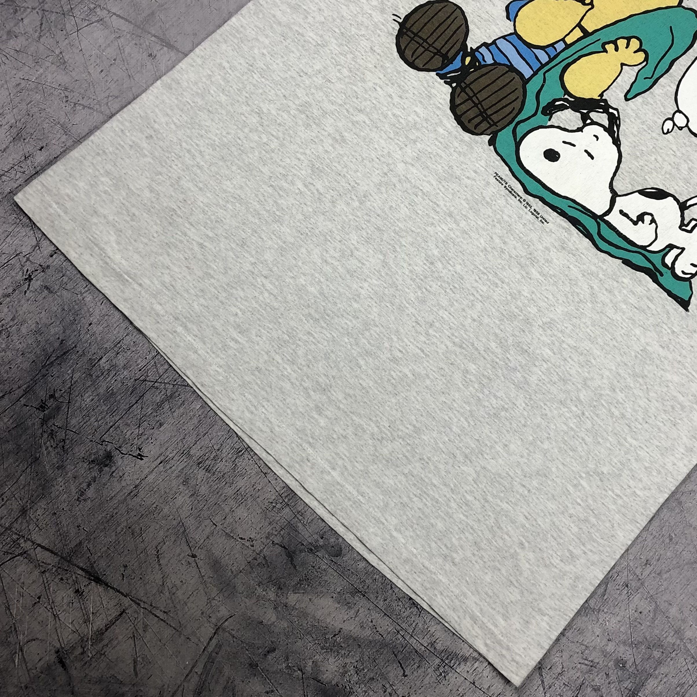 Peanuts 90s Peanuts Snoopy USA Security Thing Single Stitch Tee Size US XL / EU 56 / 4 - 13 Thumbnail