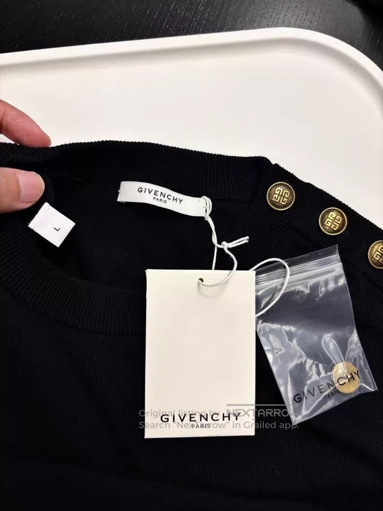 Givenchy Givenchy Black Knitwear with Gold Buttons Size US L / EU 52-54 / 3 - 1 Thumbnail