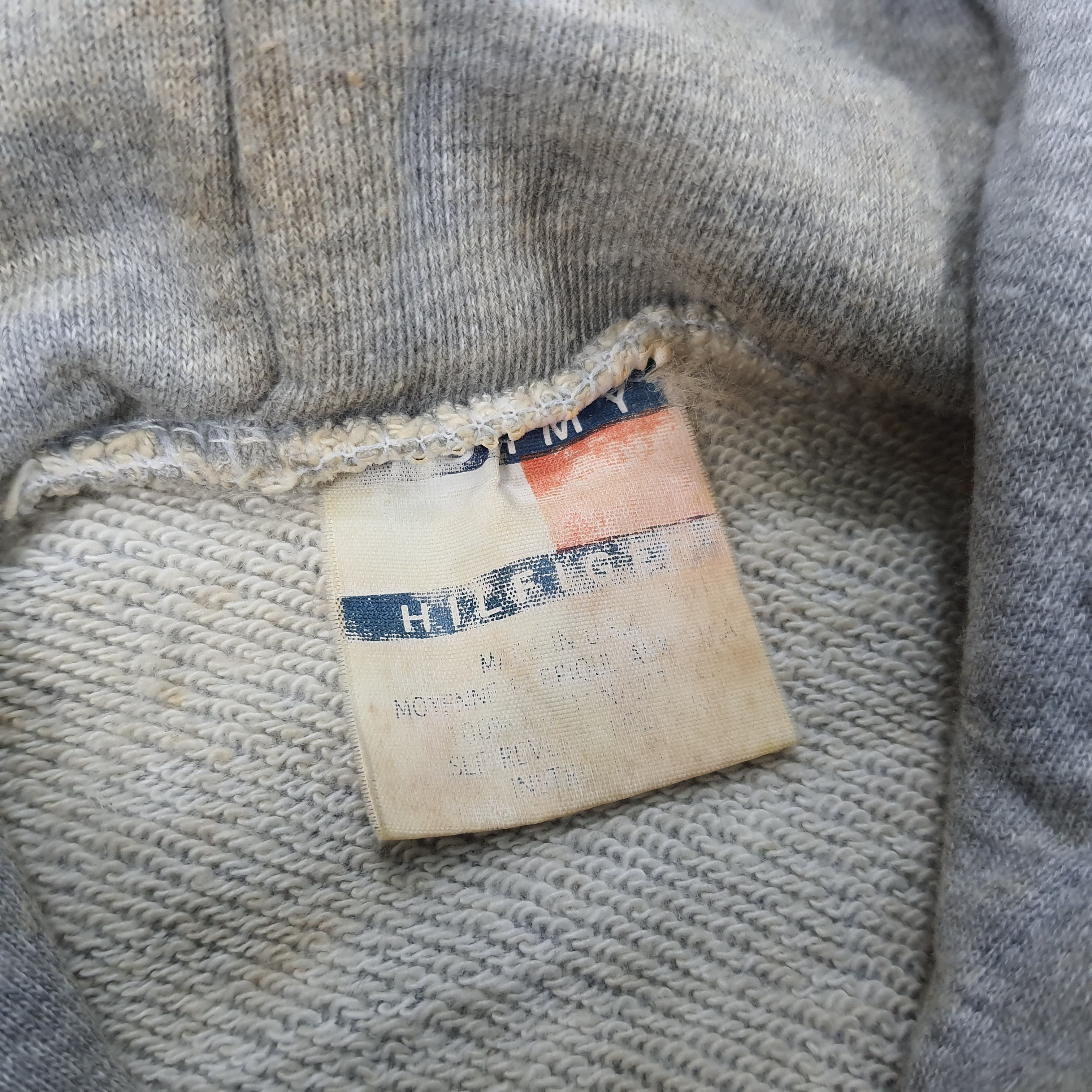 Tommy Hilfiger × Vintage Vintage Tommy Hilfiger Big Logo Hoodies Size US L / EU 52-54 / 3 - 5 Thumbnail
