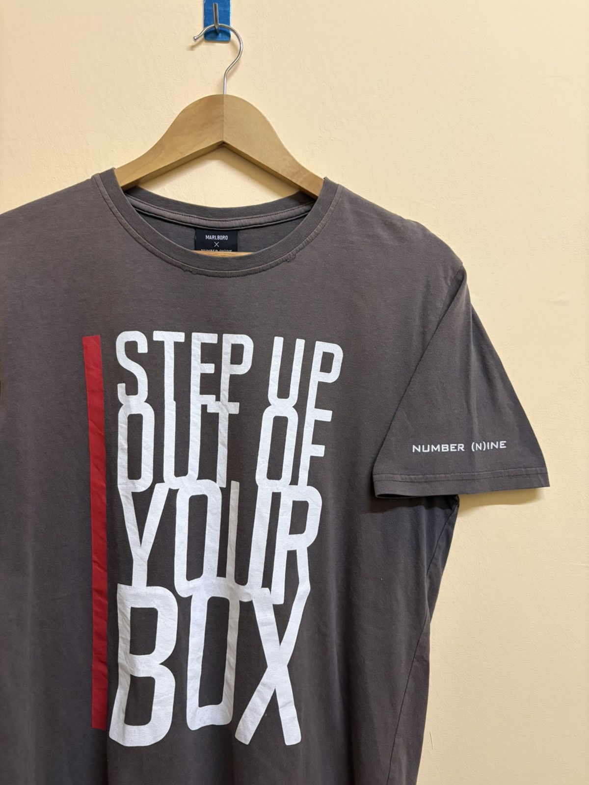 Number (N)ine Number (N)ine X Marlboro I Step Out Of Your Box T-Shirt Size US L / EU 52-54 / 3 - 2 Thumbnail