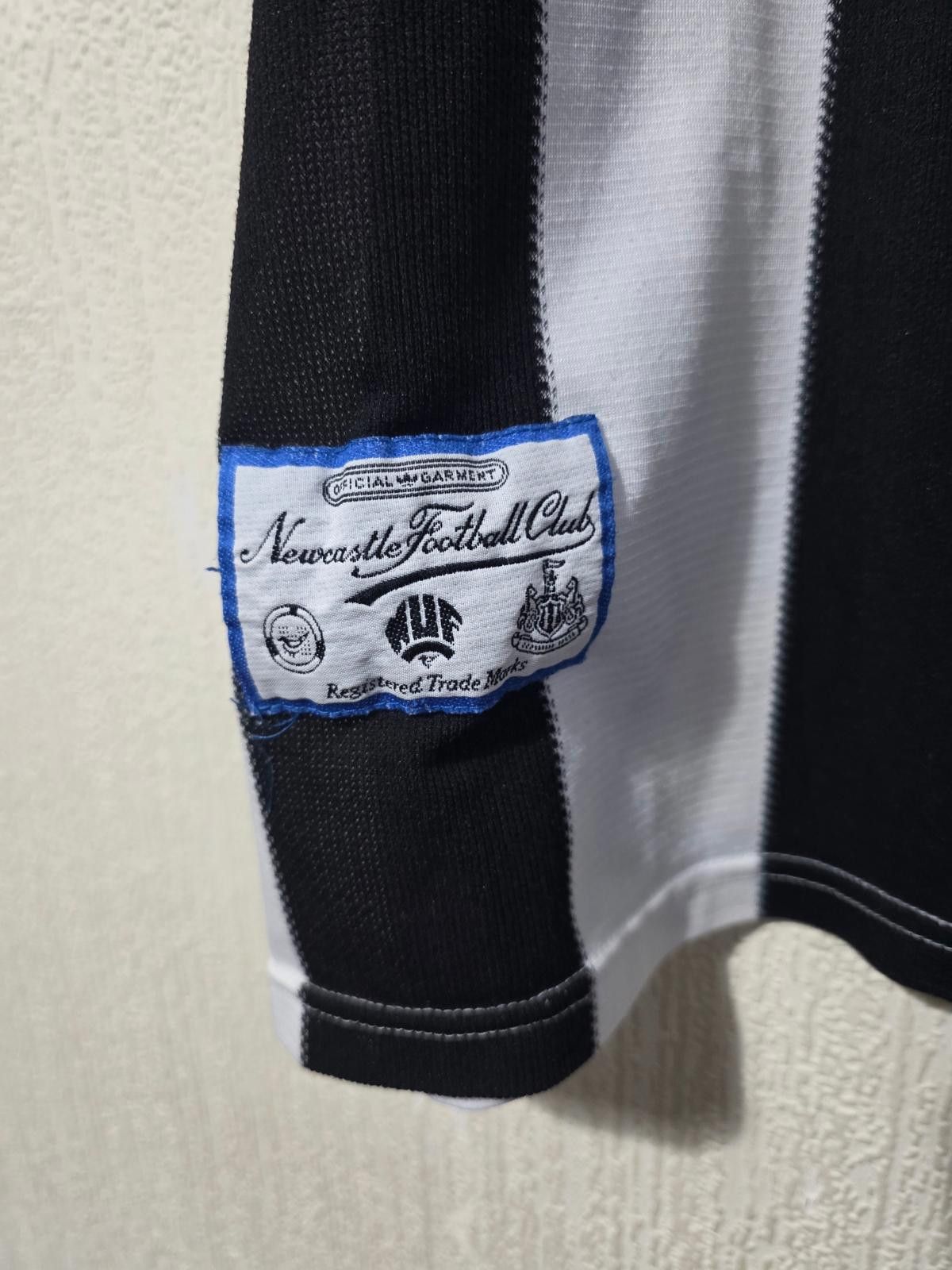 Adidas Newcastle United 1995/97 Adidas Home shirt, #9 SHEARER - XXL Size US XXL / EU 58 / 5 - 3 Thumbnail