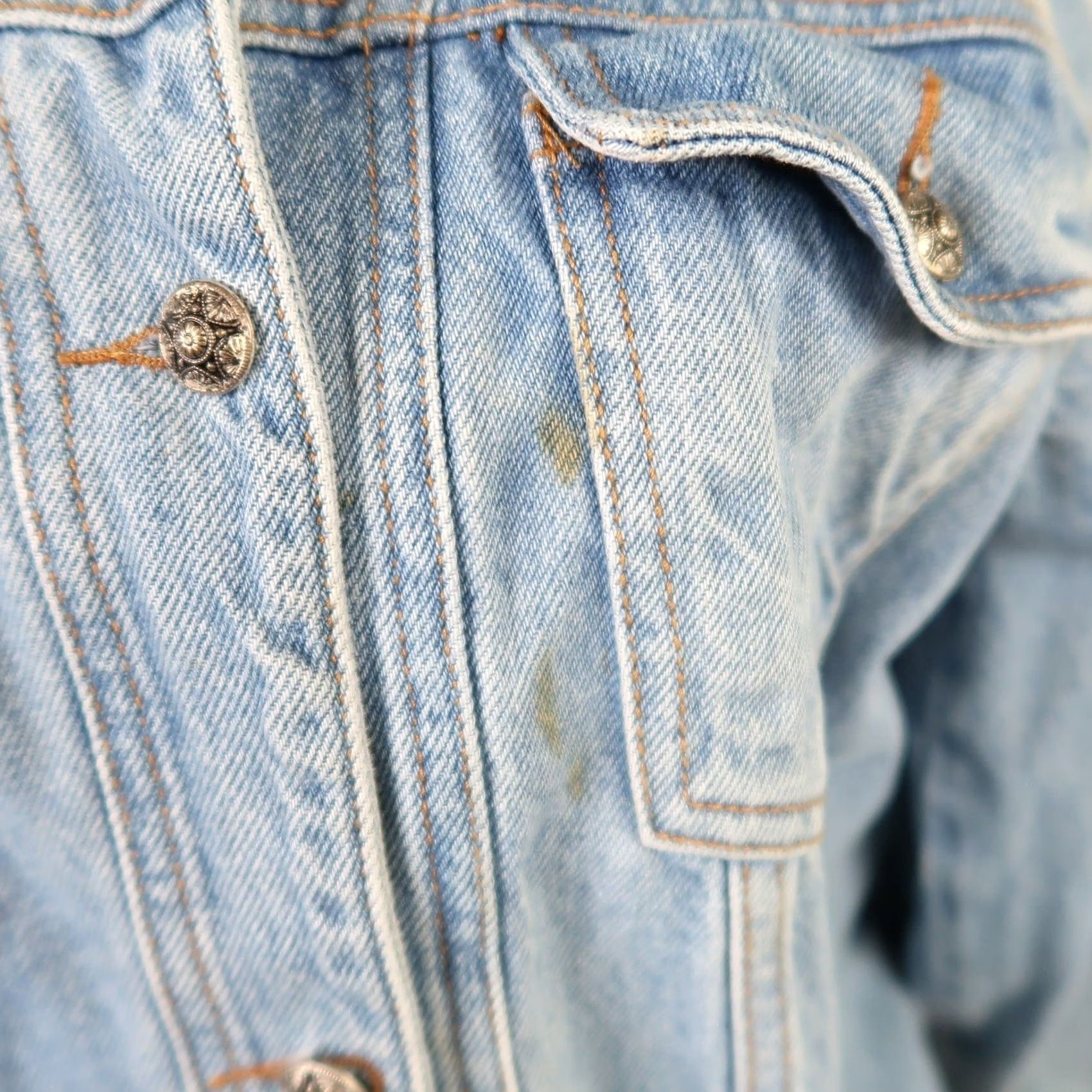 Velvet VINTAGE Sunbelt Denim Jacket - 90s Light Wash Blue Cotton Jean with Black Velvet Trim, Short Length, Button Front, Womens, Size M Size 32" / US 10 / IT 46 - 5 Thumbnail